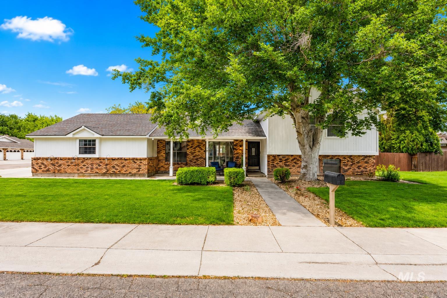3856 Pennfield Avenue, Boise, Idaho 83713, 3 Bedrooms, 2.5 Bathrooms, Residential For Sale, Price $599,900,MLS 98988122