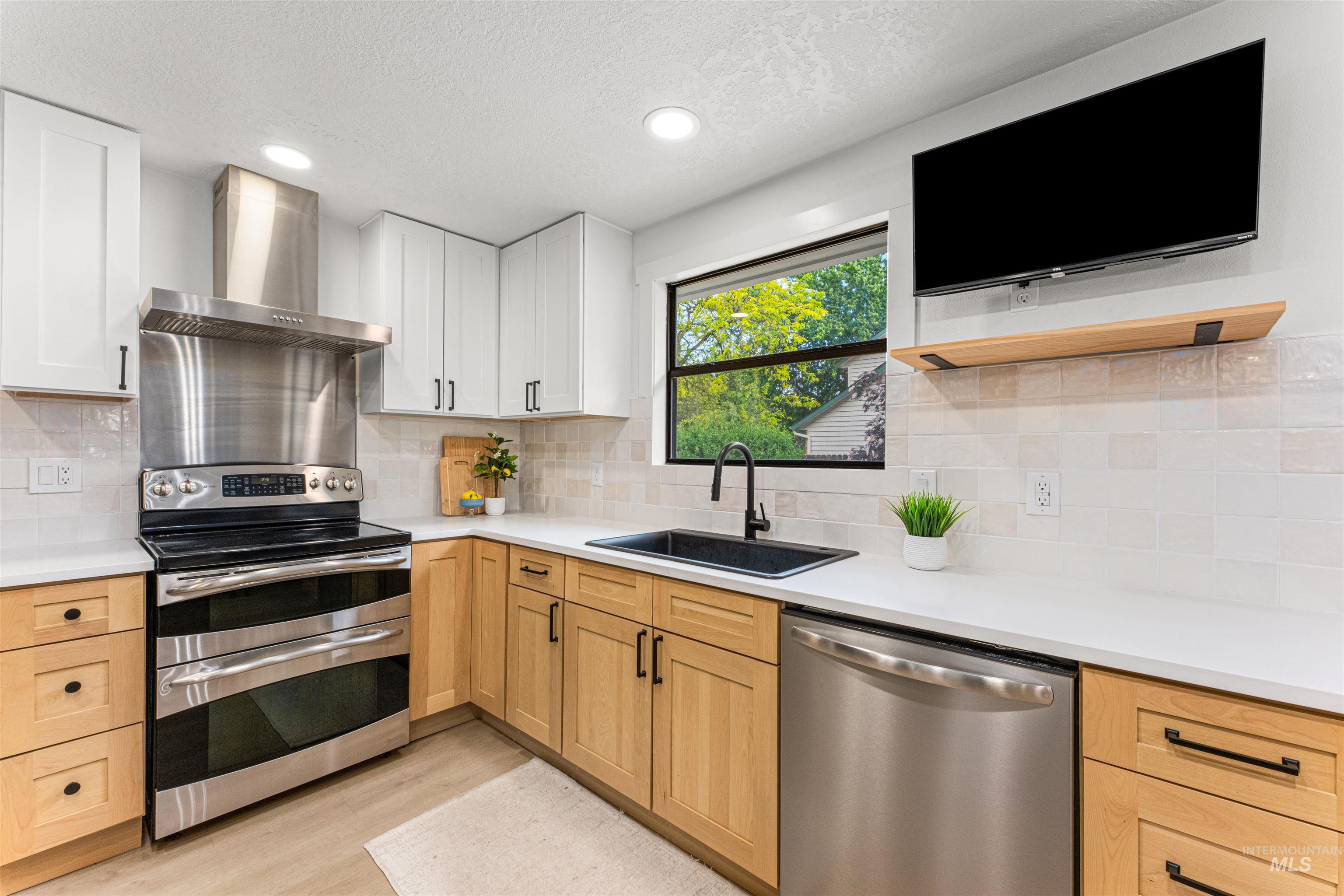 3856 Pennfield Avenue, Boise, Idaho 83713, 3 Bedrooms, 2.5 Bathrooms, Residential For Sale, Price $599,900,MLS 98988122