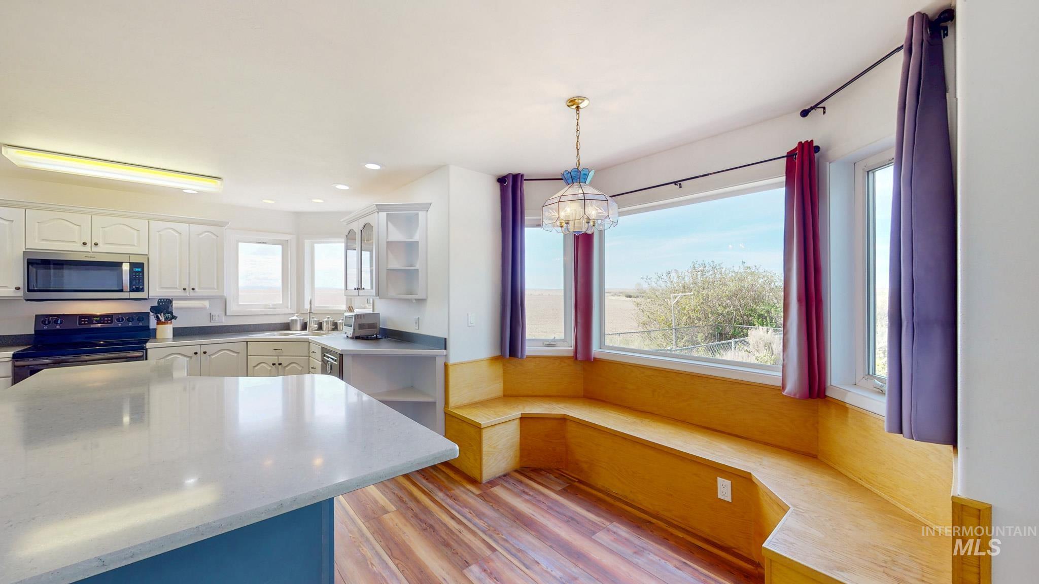 3374 N 1200 E, Buhl, Idaho 83316, 5 Bedrooms, 2 Bathrooms, Residential For Sale, Price $479,000,MLS 98988124