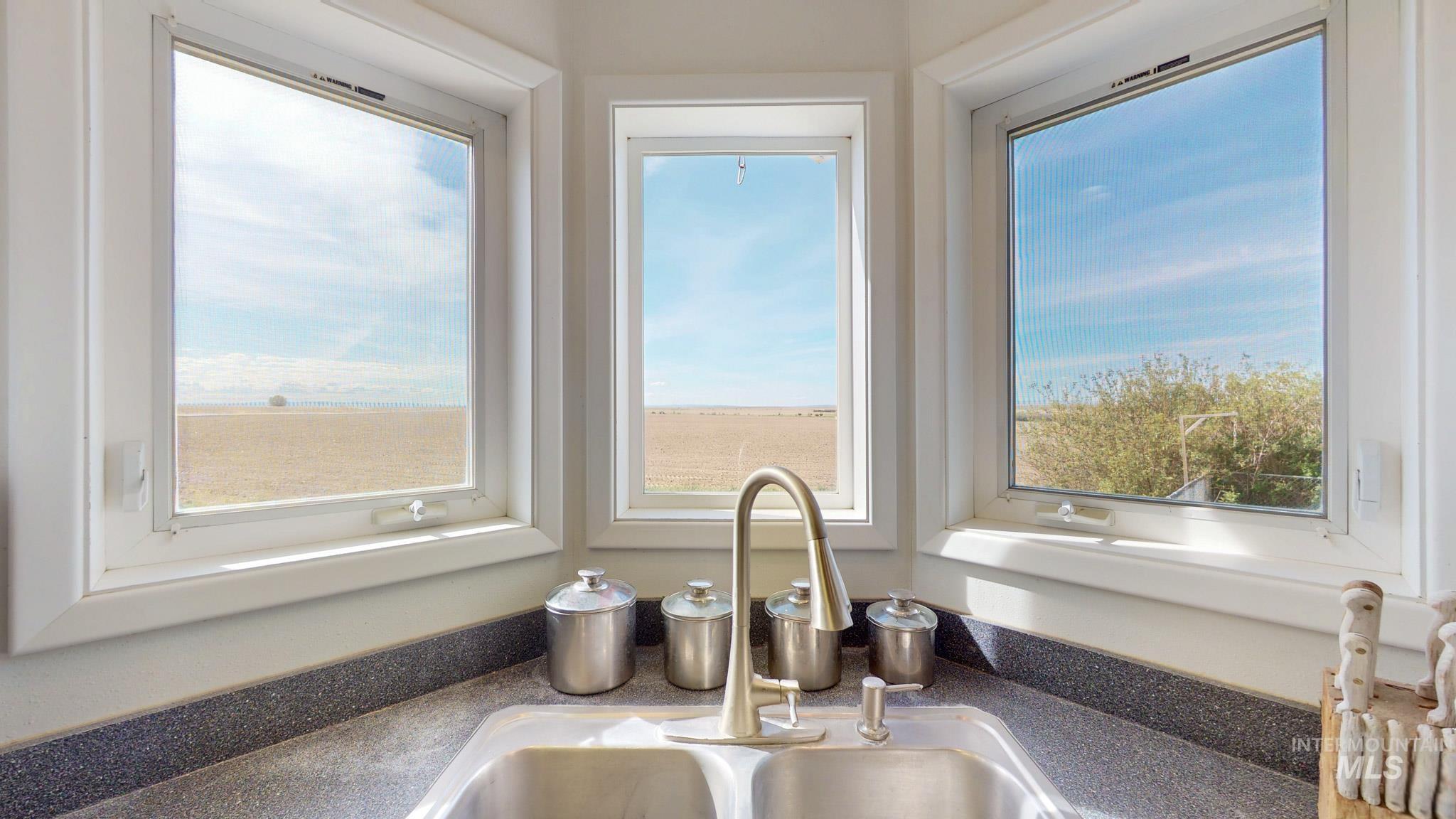 3374 N 1200 E, Buhl, Idaho 83316, 5 Bedrooms, 2 Bathrooms, Residential For Sale, Price $479,000,MLS 98988124