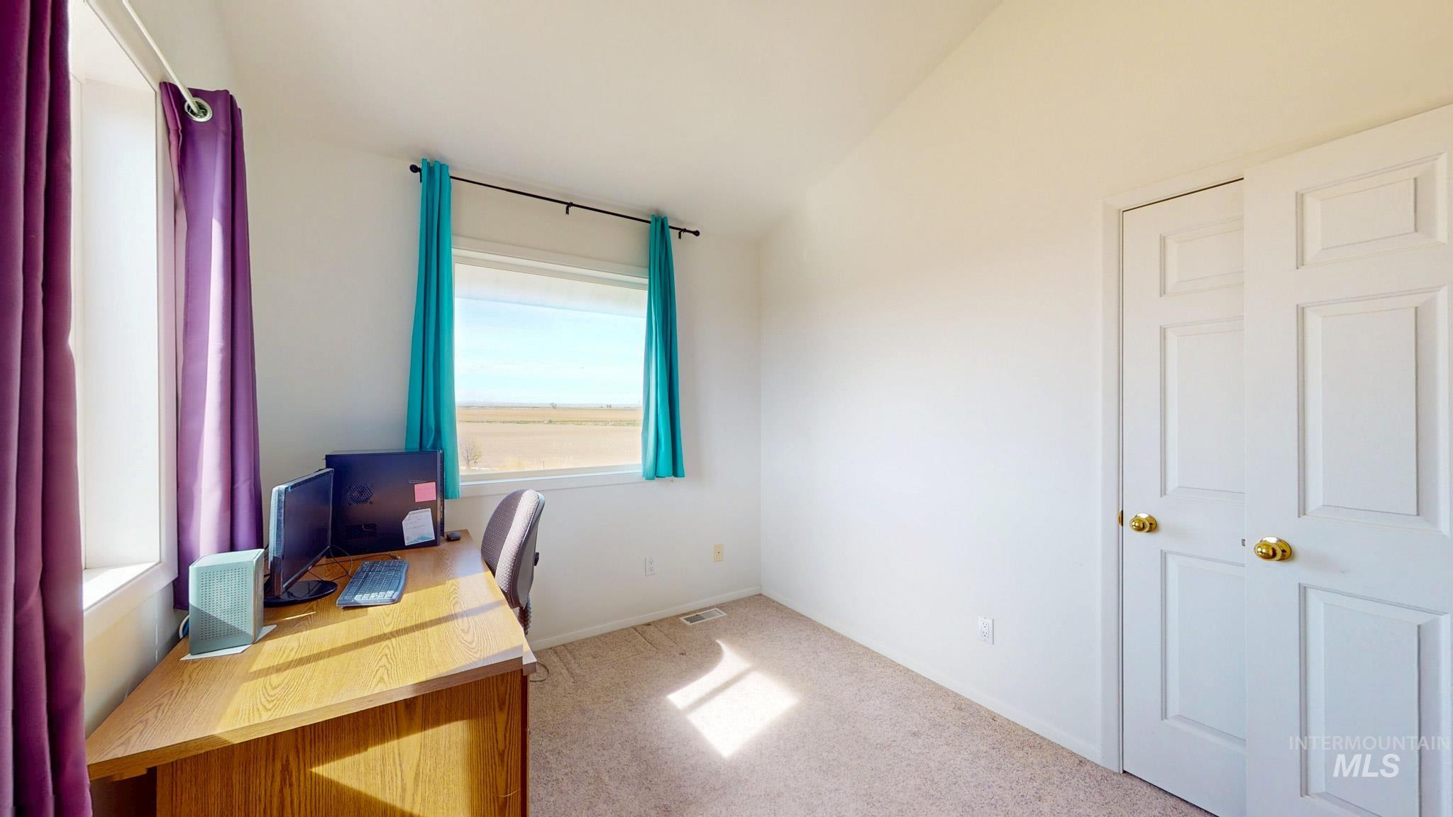 3374 N 1200 E, Buhl, Idaho 83316, 5 Bedrooms, 2 Bathrooms, Residential For Sale, Price $479,000,MLS 98988124