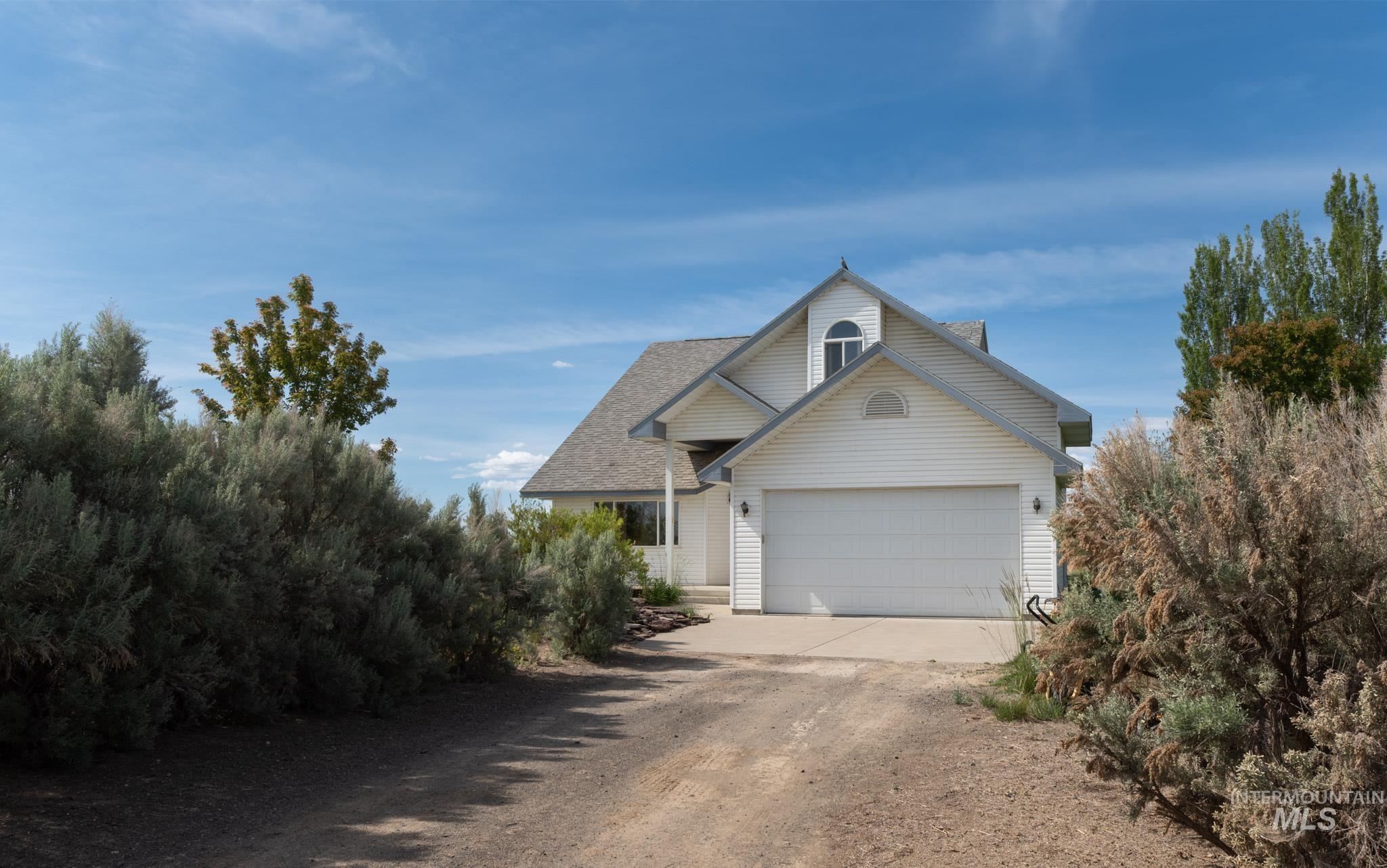3374 N 1200 E, Buhl, Idaho 83316, 5 Bedrooms, 2 Bathrooms, Residential For Sale, Price $479,000,MLS 98988124