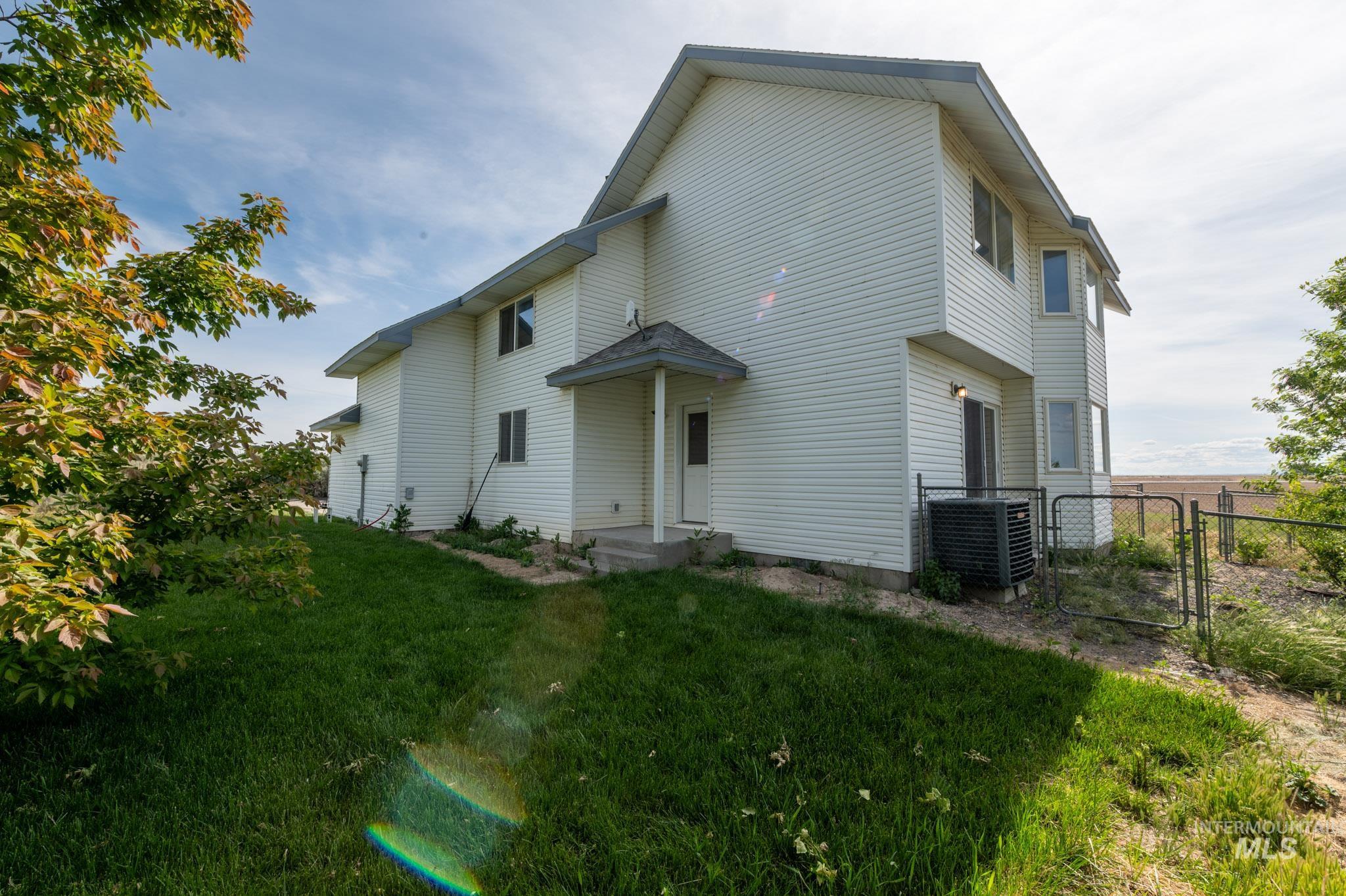 3374 N 1200 E, Buhl, Idaho 83316, 5 Bedrooms, 2 Bathrooms, Residential For Sale, Price $479,000,MLS 98988124
