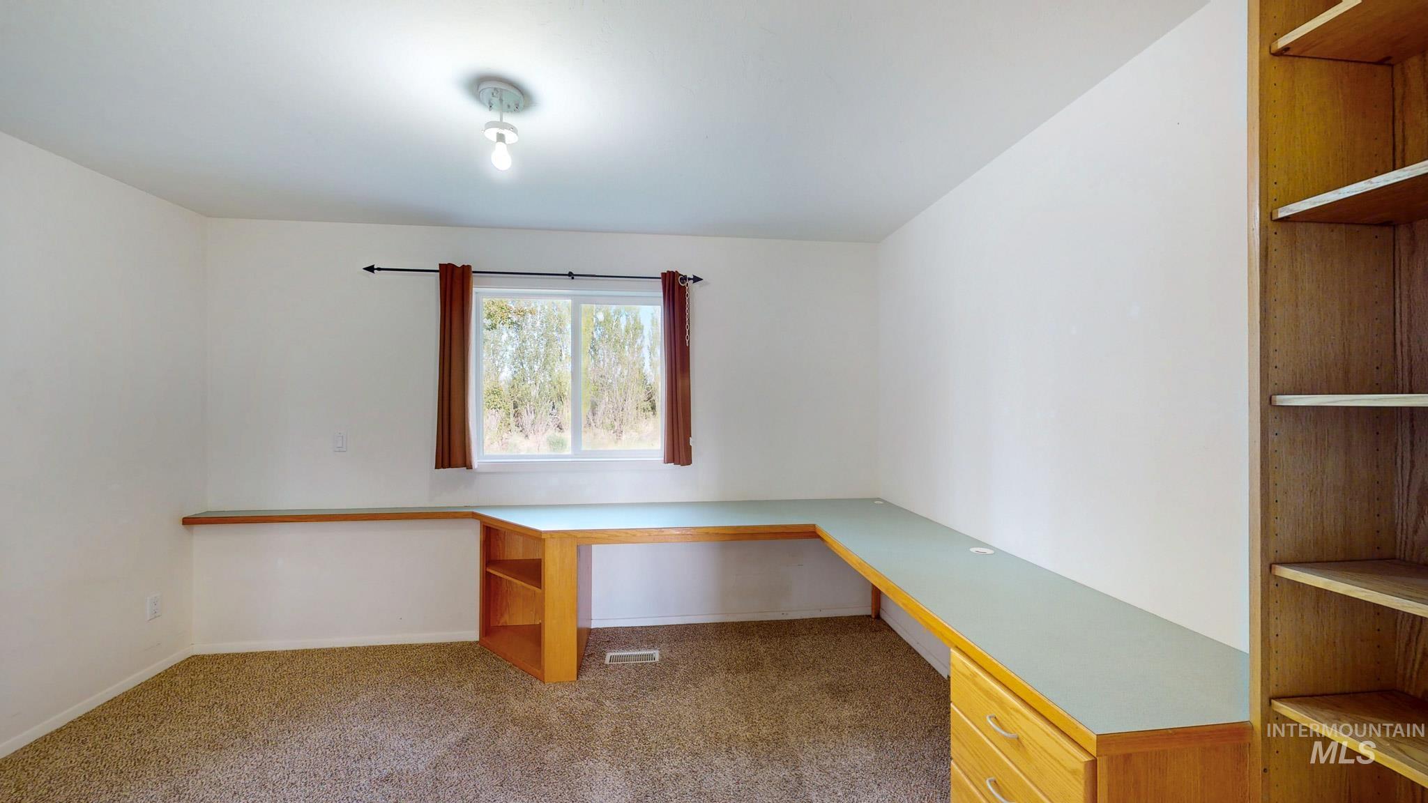 3374 N 1200 E, Buhl, Idaho 83316, 5 Bedrooms, 2 Bathrooms, Residential For Sale, Price $479,000,MLS 98988124