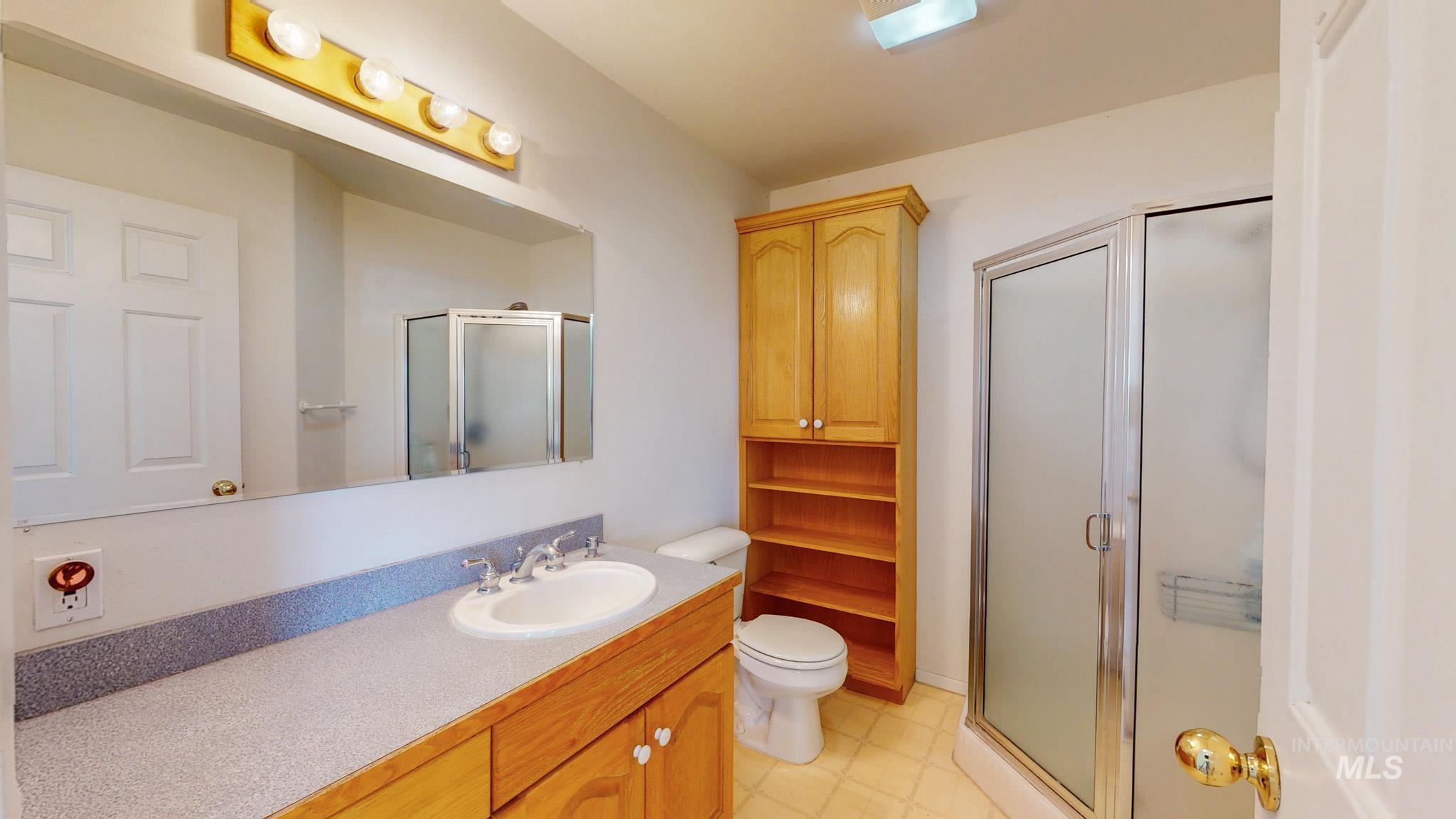 3374 N 1200 E, Buhl, Idaho 83316, 5 Bedrooms, 2 Bathrooms, Residential For Sale, Price $479,000,MLS 98988124