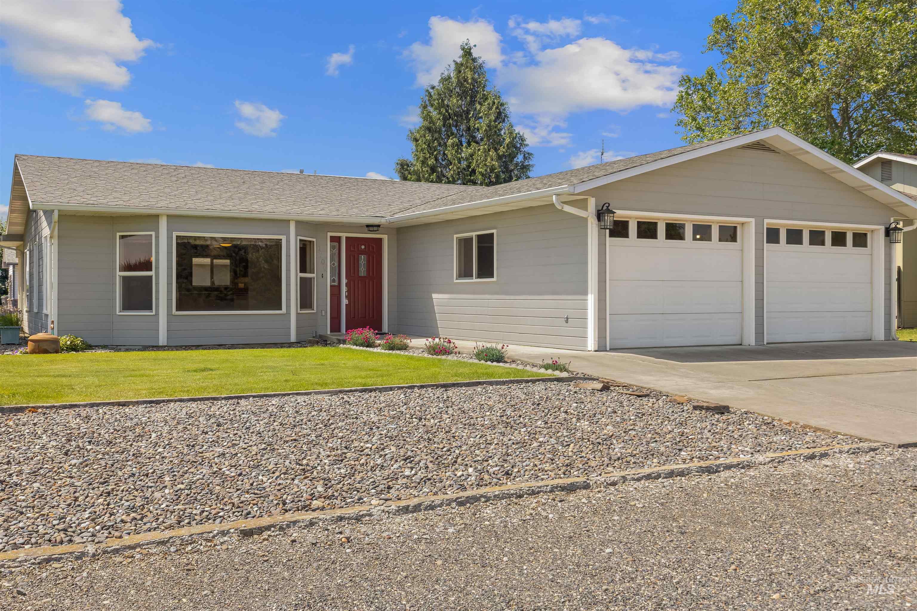 1709 Westwood Dr, Clarkston, Washington 99402, 3 Bedrooms, 2 Bathrooms, Residential For Sale, Price $429,900,MLS 98988125
