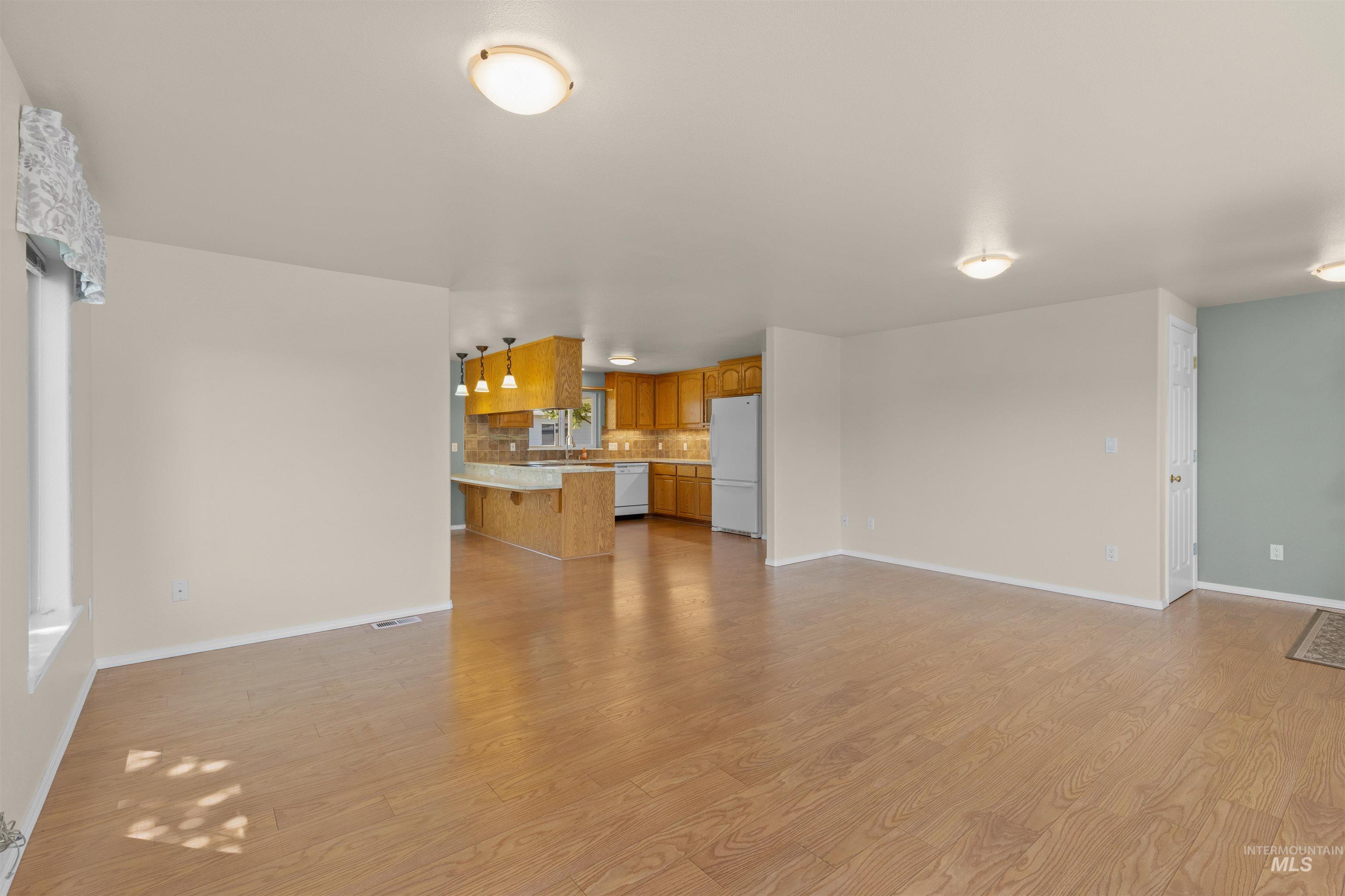 1709 Westwood Dr, Clarkston, Washington 99402, 3 Bedrooms, 2 Bathrooms, Residential For Sale, Price $429,900,MLS 98988125