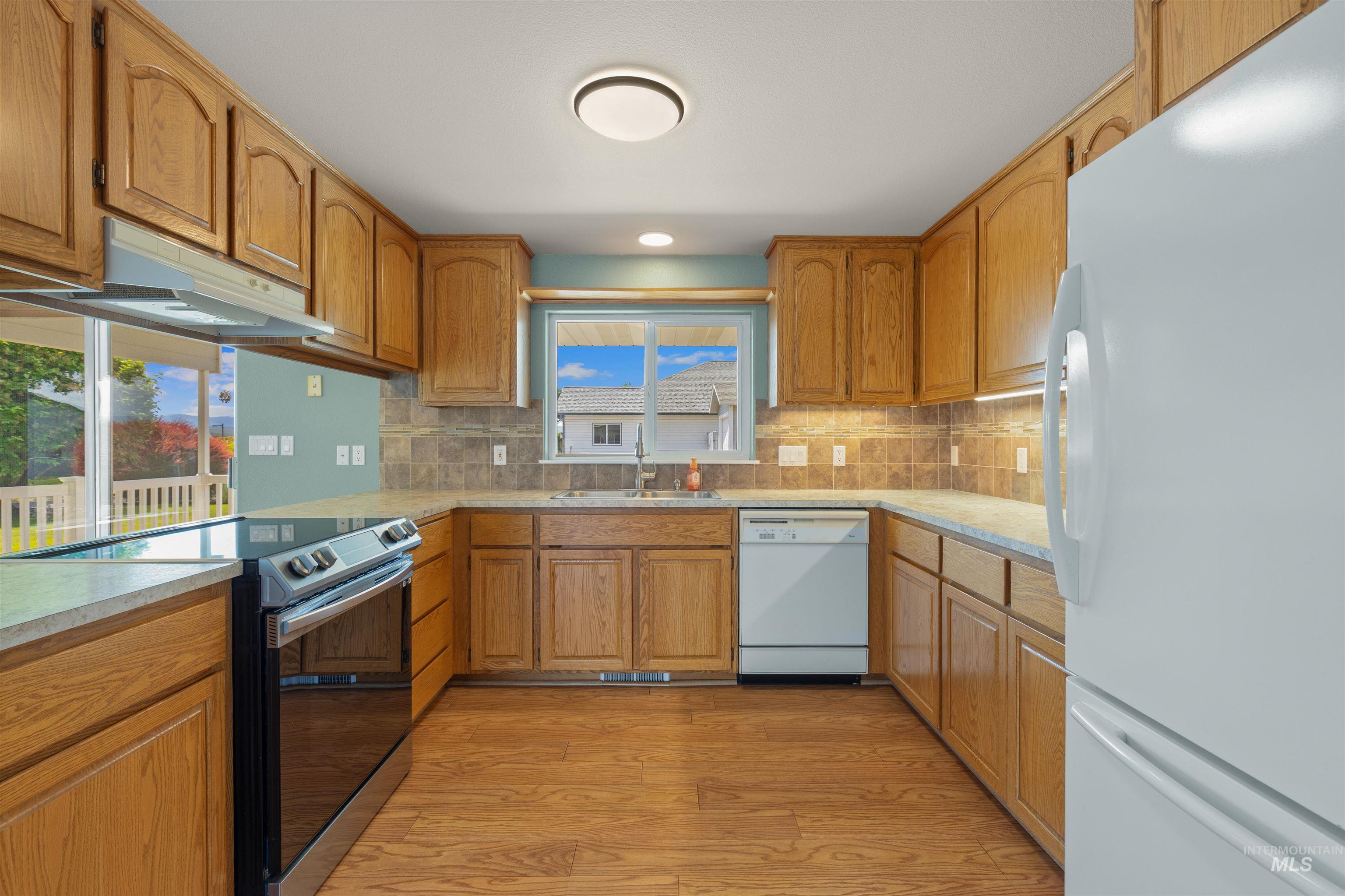 1709 Westwood Dr, Clarkston, Washington 99402, 3 Bedrooms, 2 Bathrooms, Residential For Sale, Price $429,900,MLS 98988125