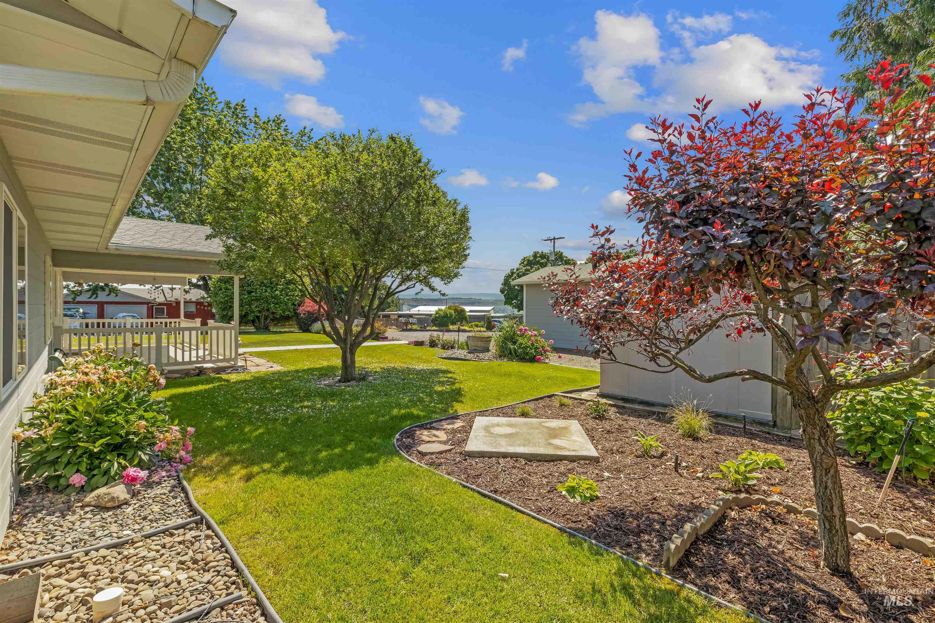1709 Westwood Dr, Clarkston, Washington 99402, 3 Bedrooms, 2 Bathrooms, Residential For Sale, Price $429,900,MLS 98988125