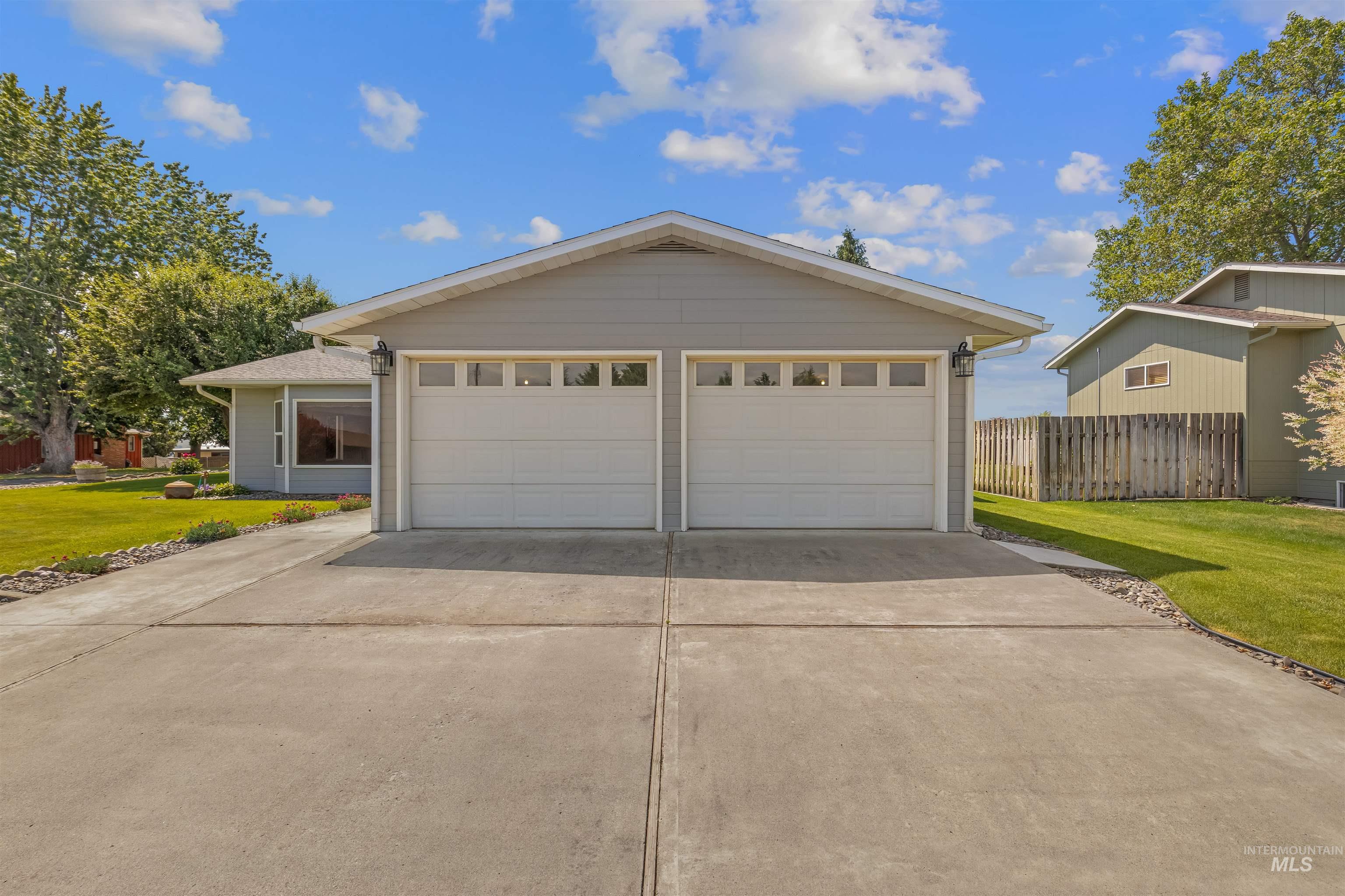 1709 Westwood Dr, Clarkston, Washington 99402, 3 Bedrooms, 2 Bathrooms, Residential For Sale, Price $429,900,MLS 98988125