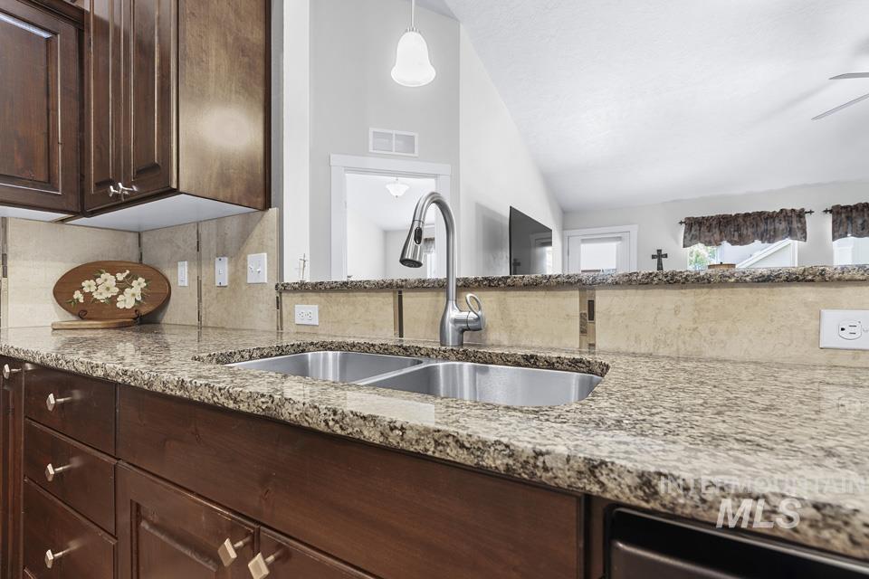 1483 W Arch Rock St, Meridian, Idaho 83646, 3 Bedrooms, 2 Bathrooms, Residential For Sale, Price $480,000,MLS 98988129