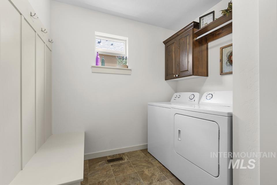 1483 W Arch Rock St, Meridian, Idaho 83646, 3 Bedrooms, 2 Bathrooms, Residential For Sale, Price $480,000,MLS 98988129
