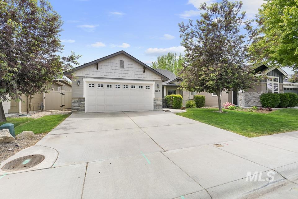 1483 W Arch Rock St, Meridian, Idaho 83646, 3 Bedrooms, 2 Bathrooms, Residential For Sale, Price $480,000,MLS 98988129