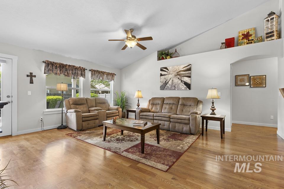 1483 W Arch Rock St, Meridian, Idaho 83646, 3 Bedrooms, 2 Bathrooms, Residential For Sale, Price $480,000,MLS 98988129