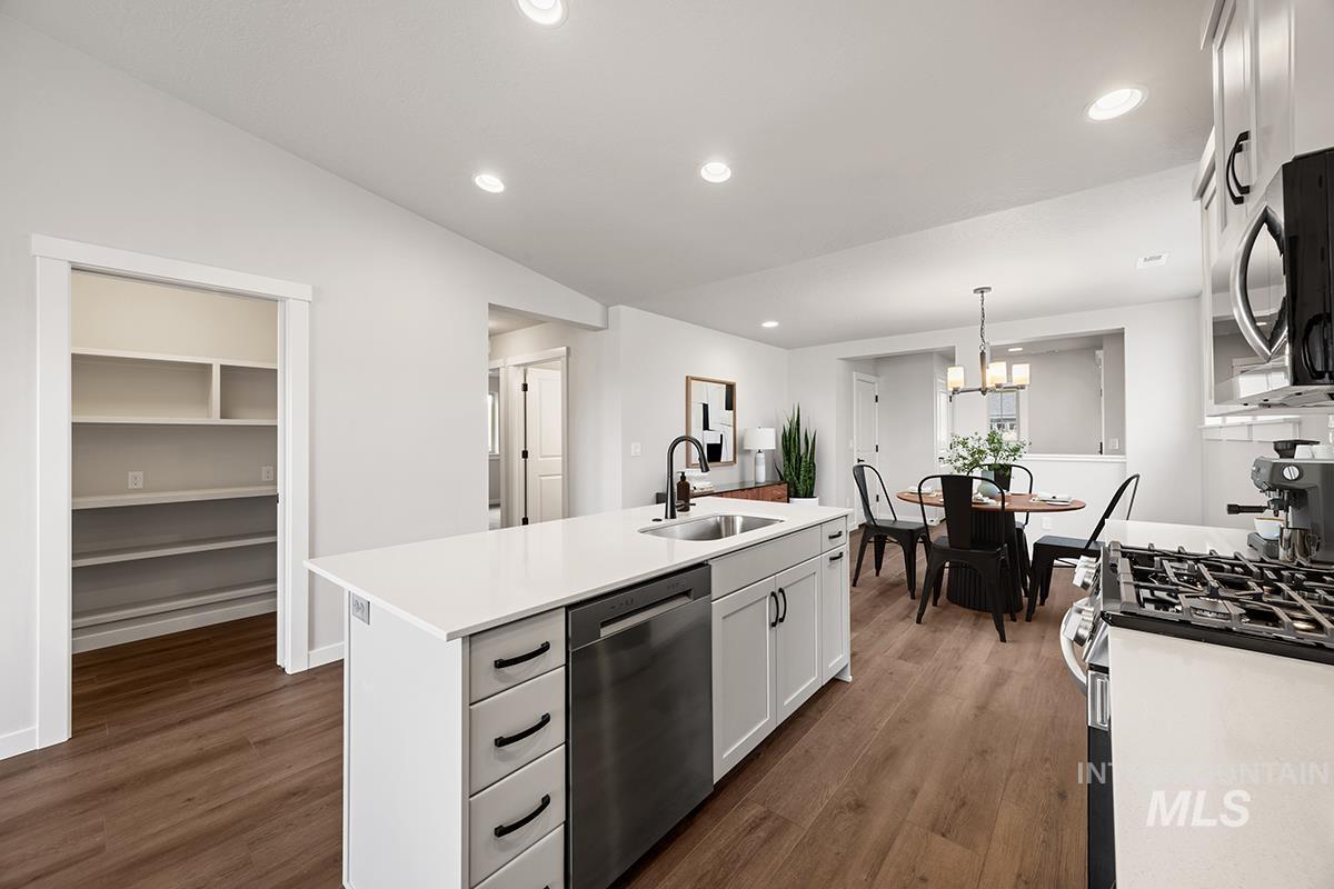 1762 E Hadler St., Meridian, Idaho 83642, 3 Bedrooms, 2 Bathrooms, Residential For Sale, Price $448,800,MLS 98988130