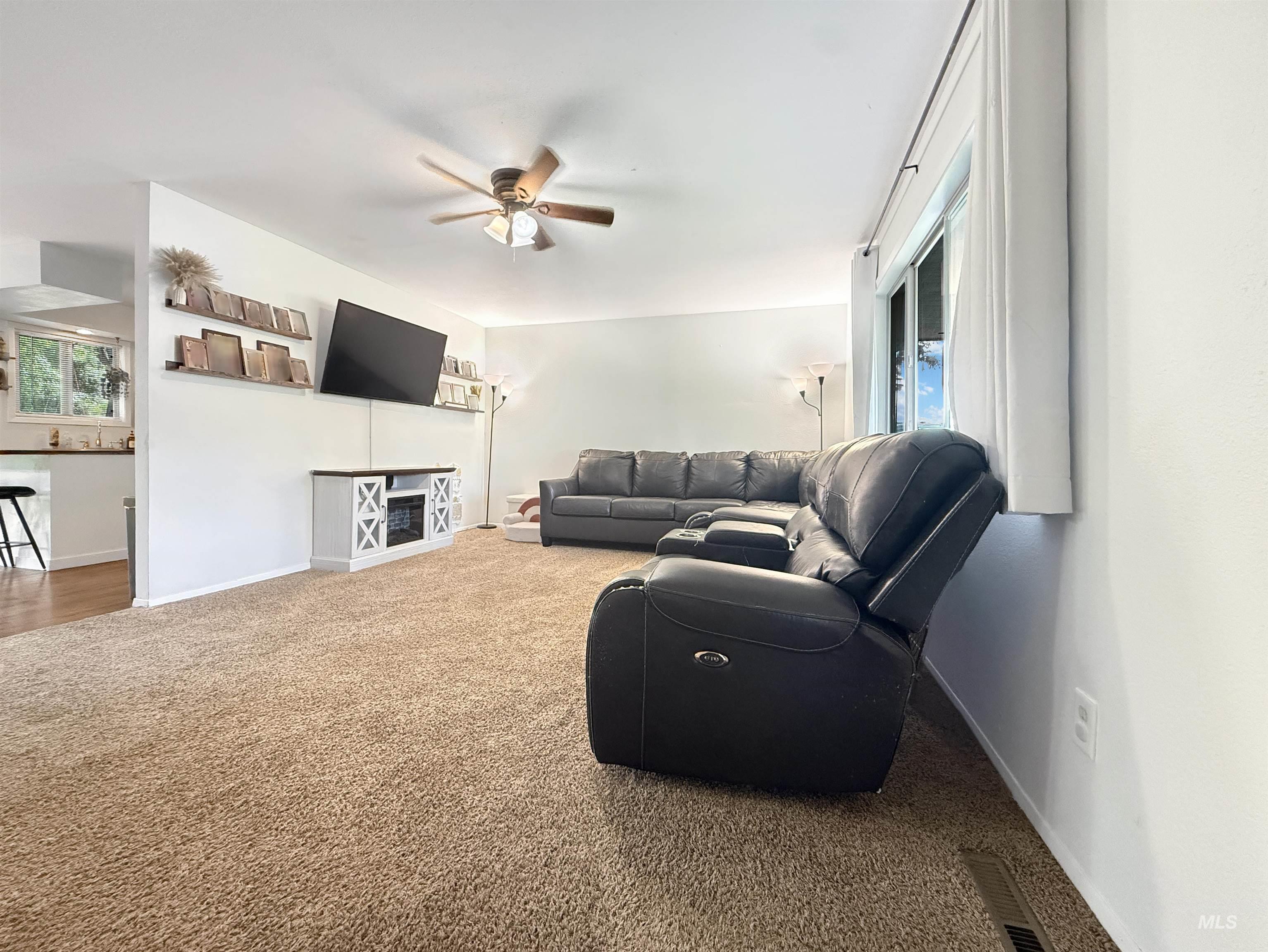 1007 Cedar Ave., Moscow, Idaho 83843, 4 Bedrooms, 2 Bathrooms, Residential For Sale, Price $449,000,MLS 98988131