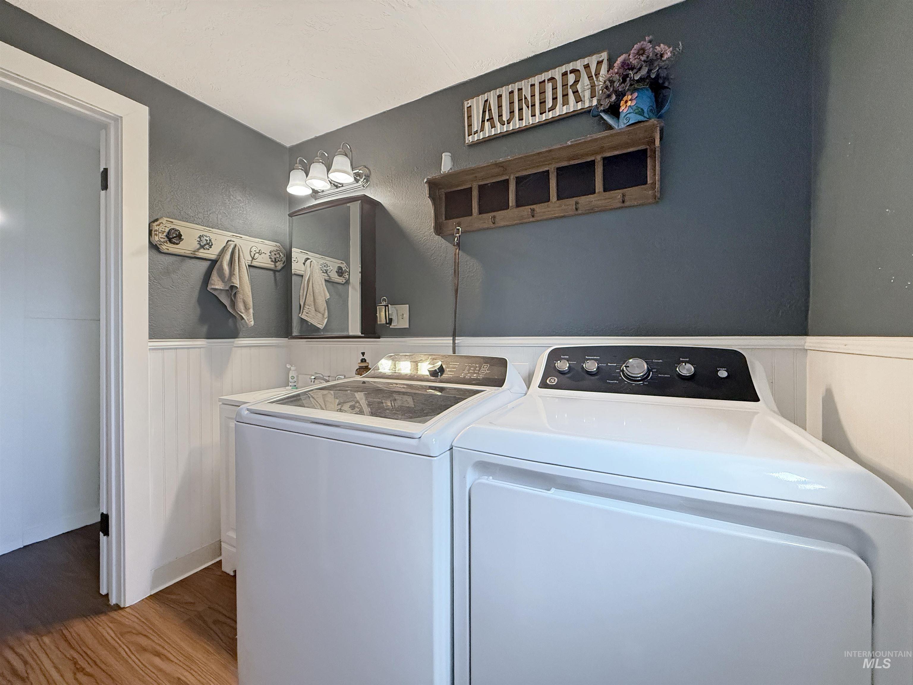 1007 Cedar Ave., Moscow, Idaho 83843, 4 Bedrooms, 2 Bathrooms, Residential For Sale, Price $449,000,MLS 98988131