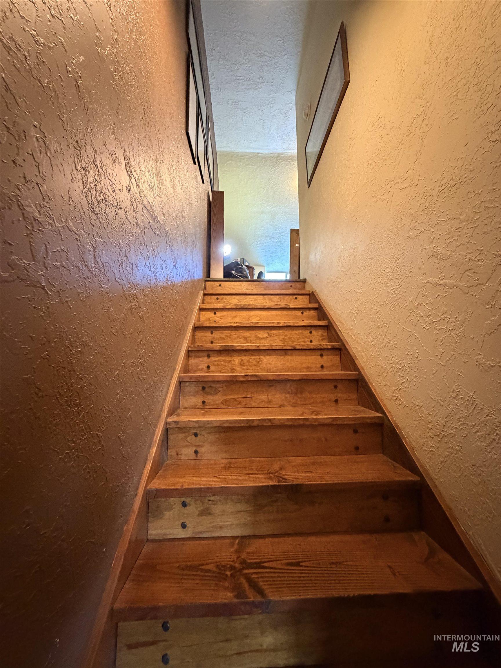 204 CANYON DR, Kooskia, Idaho 83539, 1 Bedroom, 1 Bathroom, Residential For Sale, Price $340,000, 98988133
