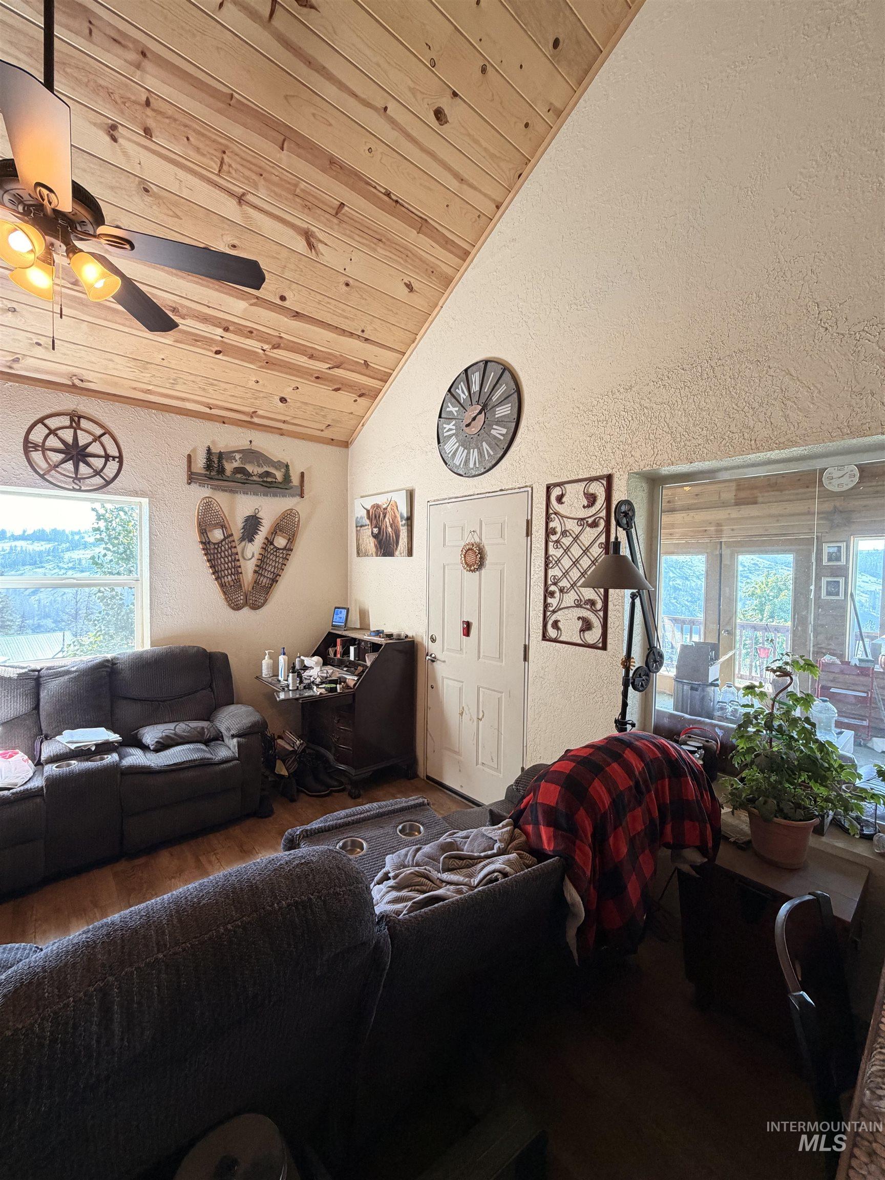 204 CANYON DR, Kooskia, Idaho 83539, 1 Bedroom, 1 Bathroom, Residential For Sale, Price $340,000, 98988133