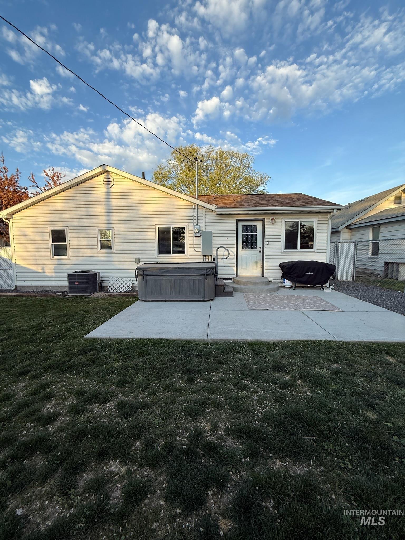 339 Polk St, Twin Falls, Idaho 83301, 3 Bedrooms, 2 Bathrooms, Residential For Sale, Price $334,900, 98988135