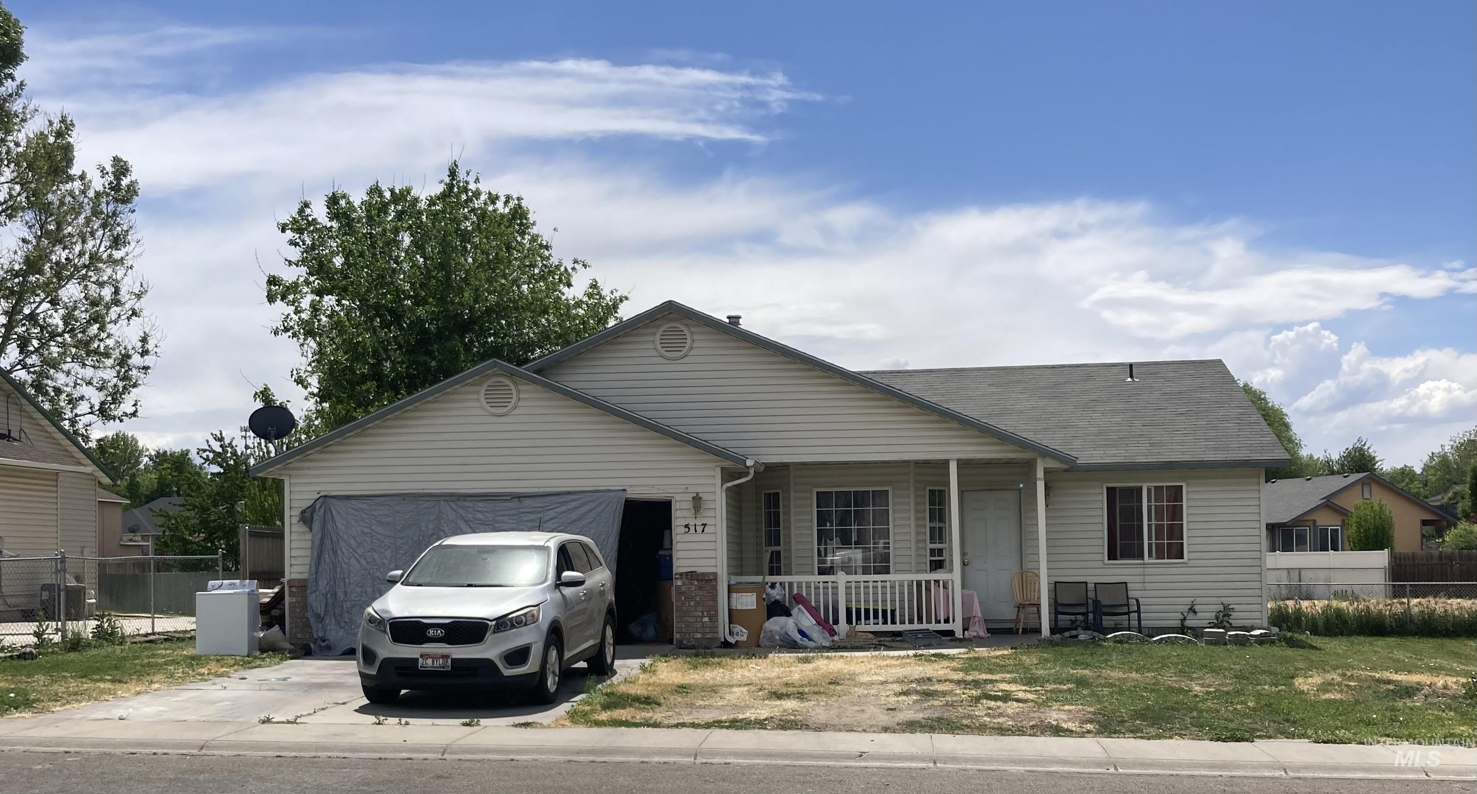 517 E Dooley Ln, Nampa, Idaho 83686, 3 Bedrooms, 2 Bathrooms, Residential For Sale, Price $250,000, 98988136