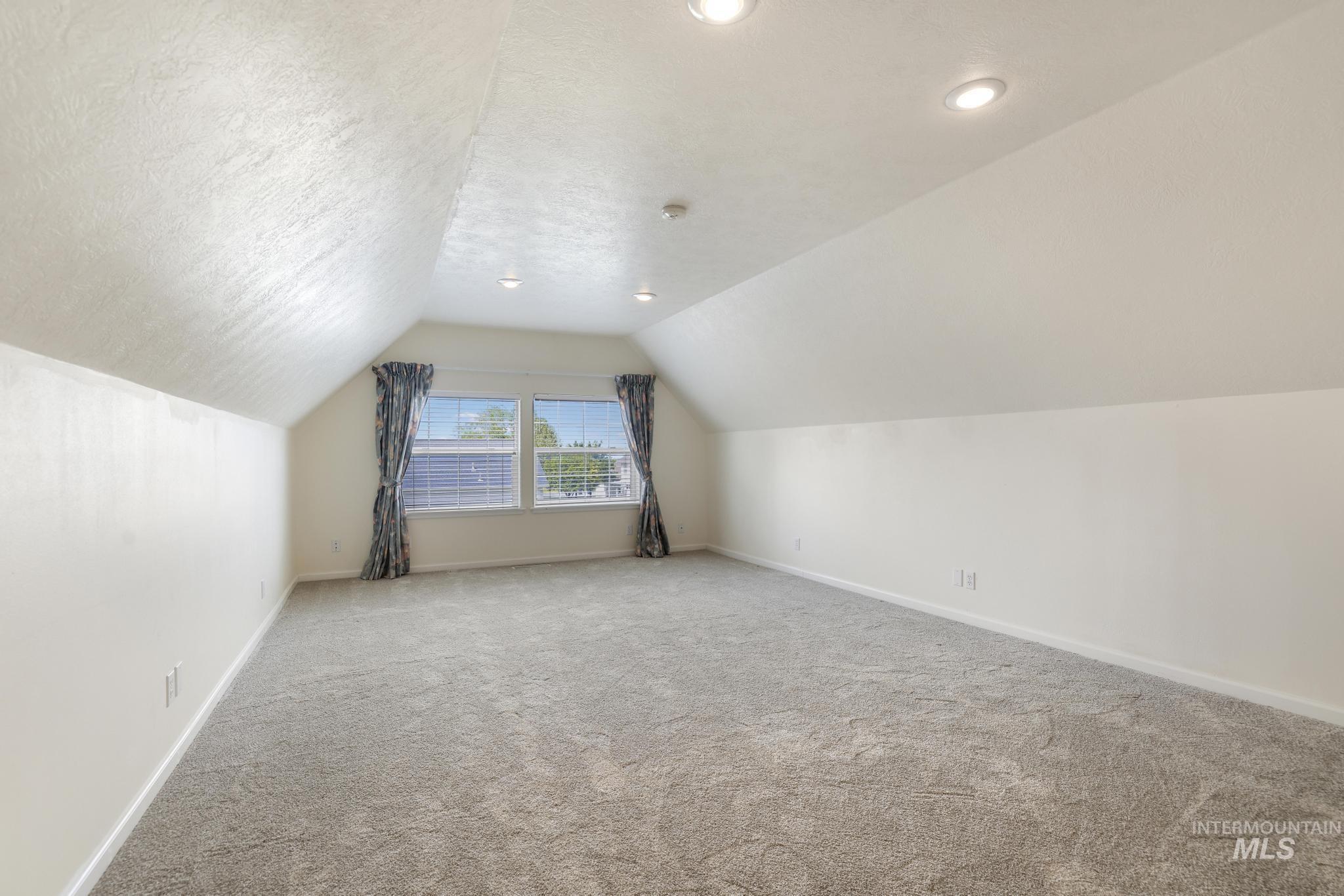 3711 N 2506 E, Twin Falls, Idaho 83301, 3 Bedrooms, 3 Bathrooms, Residential For Sale, Price $875,000, 98988138