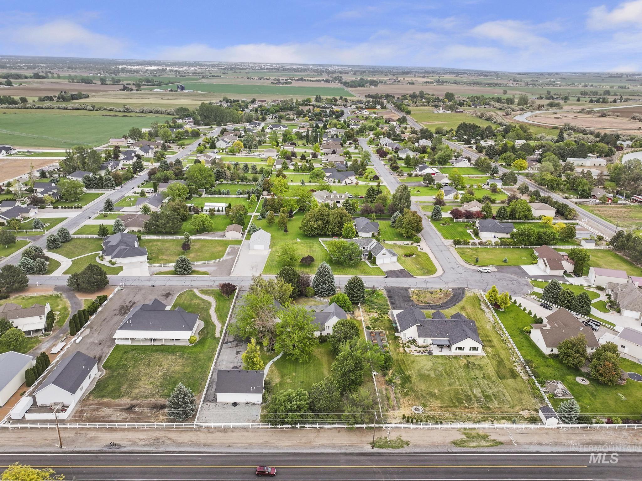 3711 N 2506 E, Twin Falls, Idaho 83301, 3 Bedrooms, 3 Bathrooms, Residential For Sale, Price $875,000, 98988138