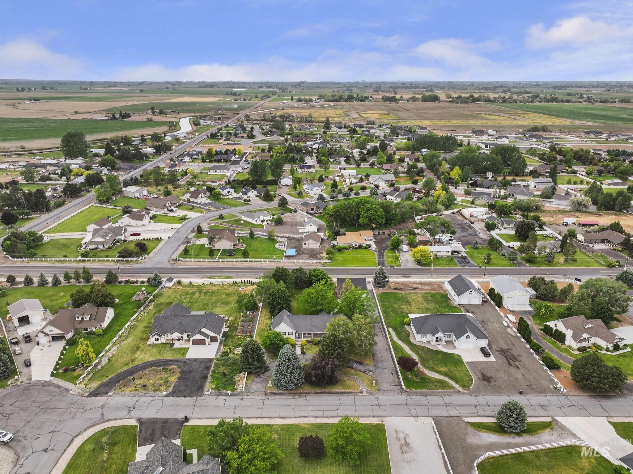 3711 N 2506 E, Twin Falls, Idaho 83301, 3 Bedrooms, 3 Bathrooms, Residential For Sale, Price $875,000, 98988138