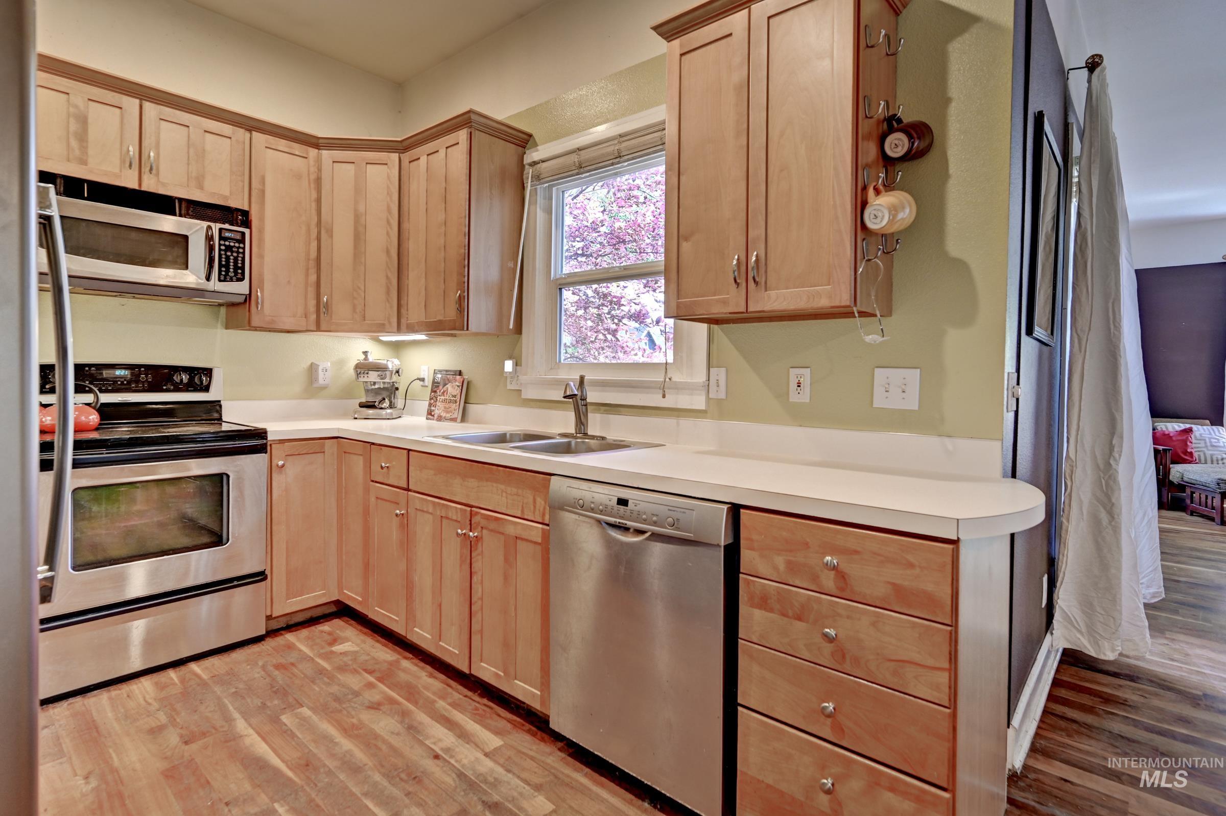 1303 N 15th St, Boise, Idaho 83702, 3 Bedrooms, 2 Bathrooms, Residential For Sale, Price $698,888, 98988140