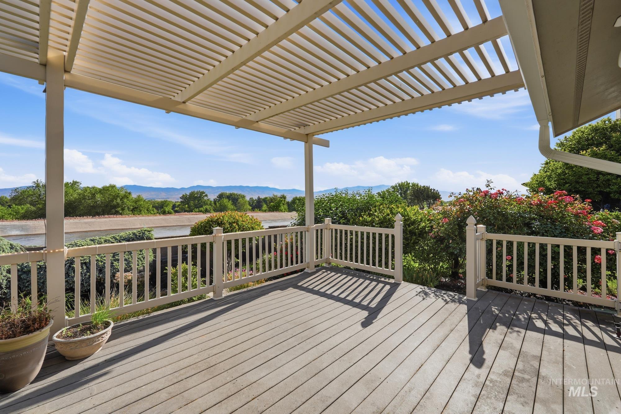 3172 Hillcrest ln, Boise, Idaho 83705, 3 Bedrooms, 2 Bathrooms, Residential For Sale, Price $869,900, 98988145