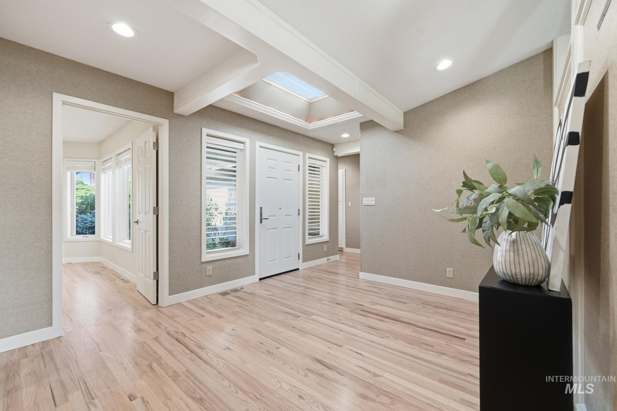 3172 Hillcrest ln, Boise, Idaho 83705, 3 Bedrooms, 2 Bathrooms, Residential For Sale, Price $869,900, 98988145