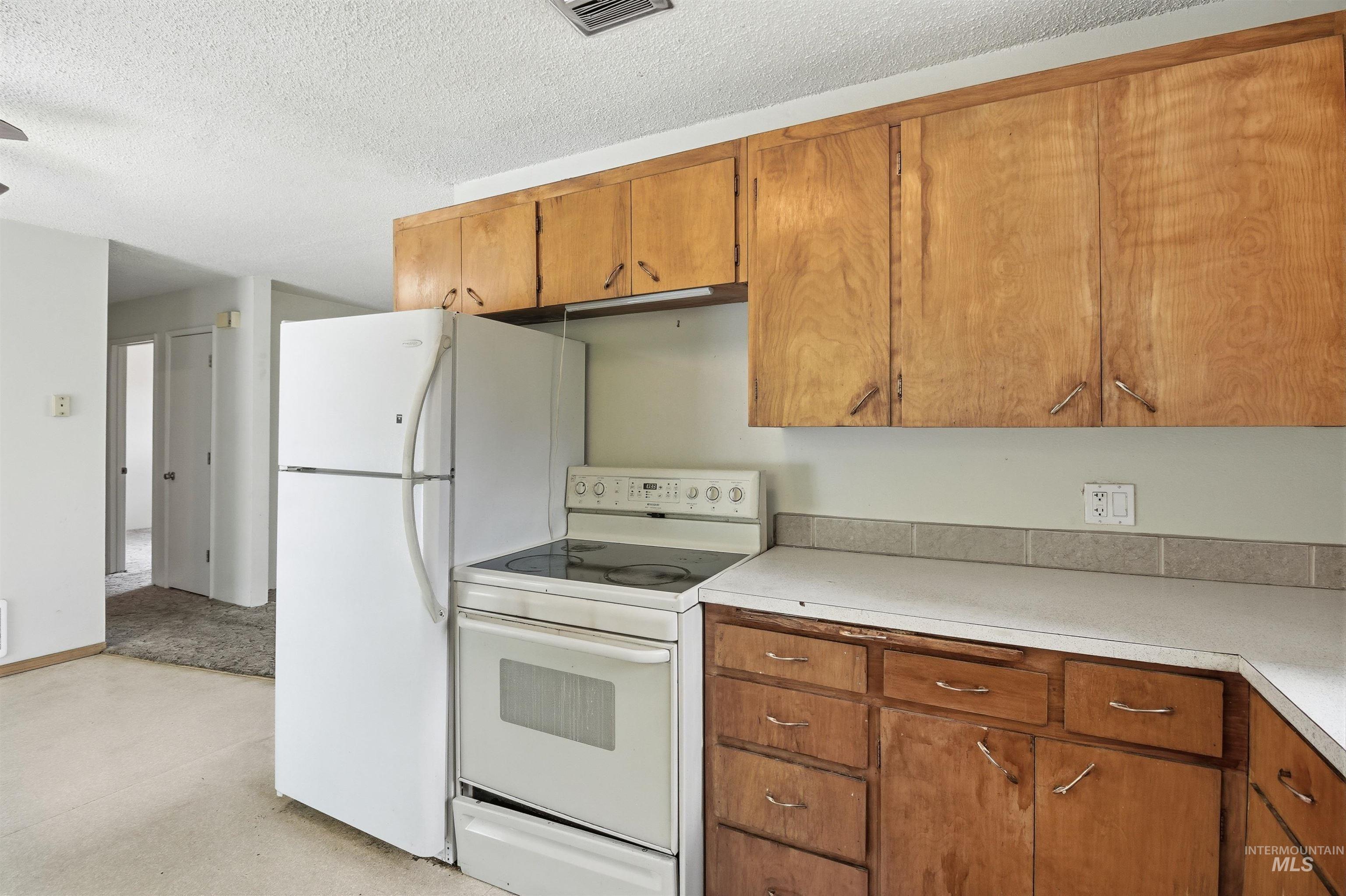416 N Van Buren, Moscow, Idaho 83843, 2 Bedrooms, 1 Bathroom, Residential Income For Sale, Price $415,000,MLS 98988152