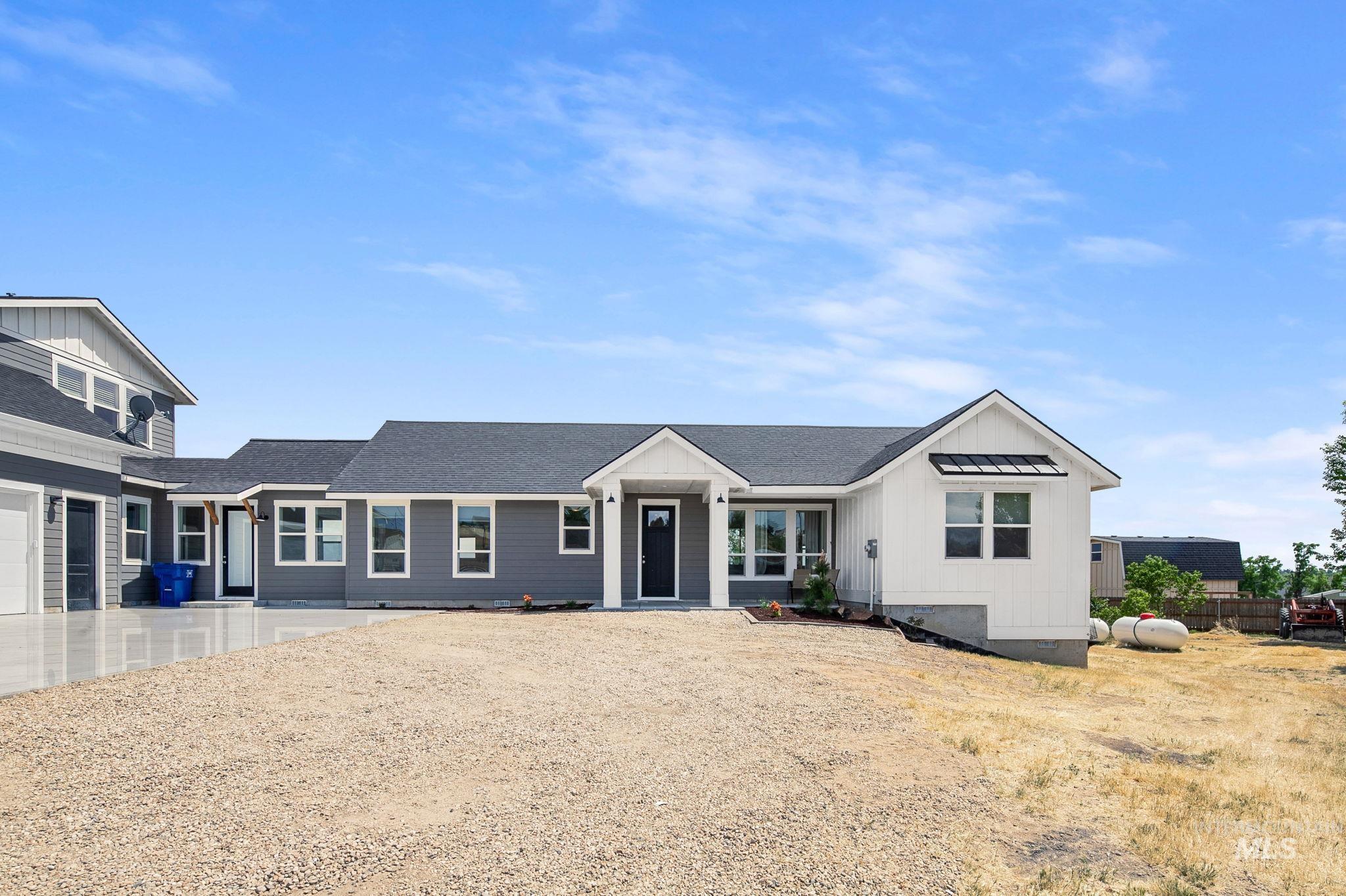 8629 Latimore, Middleton, Idaho 83644, 7 Bedrooms, 4.5 Bathrooms, Residential For Sale, Price $1,199,000, 98988156