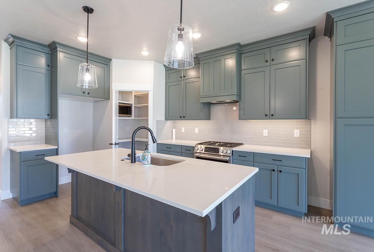 3878 W Lesina Dr., Meridian, Idaho 83646, 4 Bedrooms, 2.5 Bathrooms, Residential For Sale, Price $687,900, 98988168