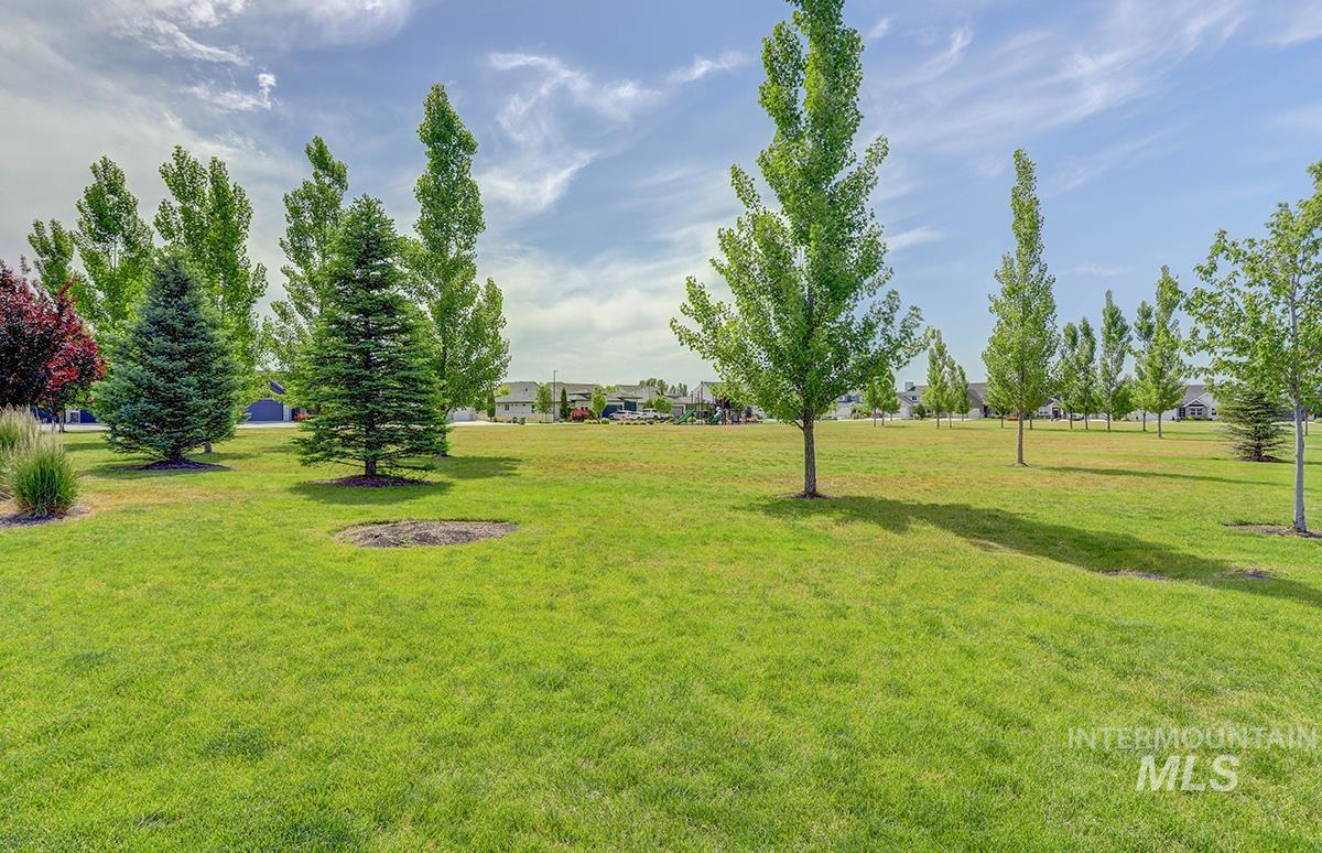 3878 W Lesina Dr., Meridian, Idaho 83646, 4 Bedrooms, 2.5 Bathrooms, Residential For Sale, Price $687,900, 98988168