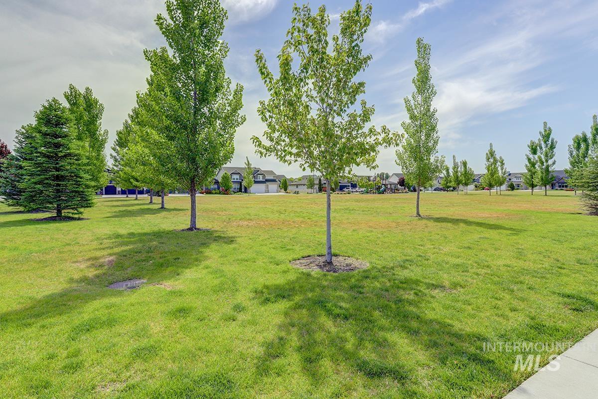 3878 W Lesina Dr., Meridian, Idaho 83646, 4 Bedrooms, 2.5 Bathrooms, Residential For Sale, Price $687,900, 98988168