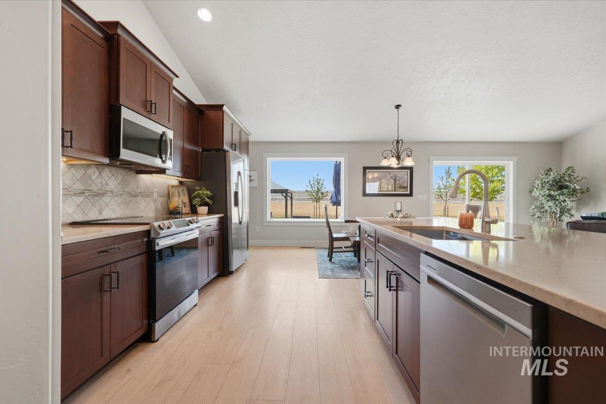 6249 Pershall Road, Marsing, Idaho 83639, 3 Bedrooms, 2 Bathrooms, Residential For Sale, Price $850,000, 98988169