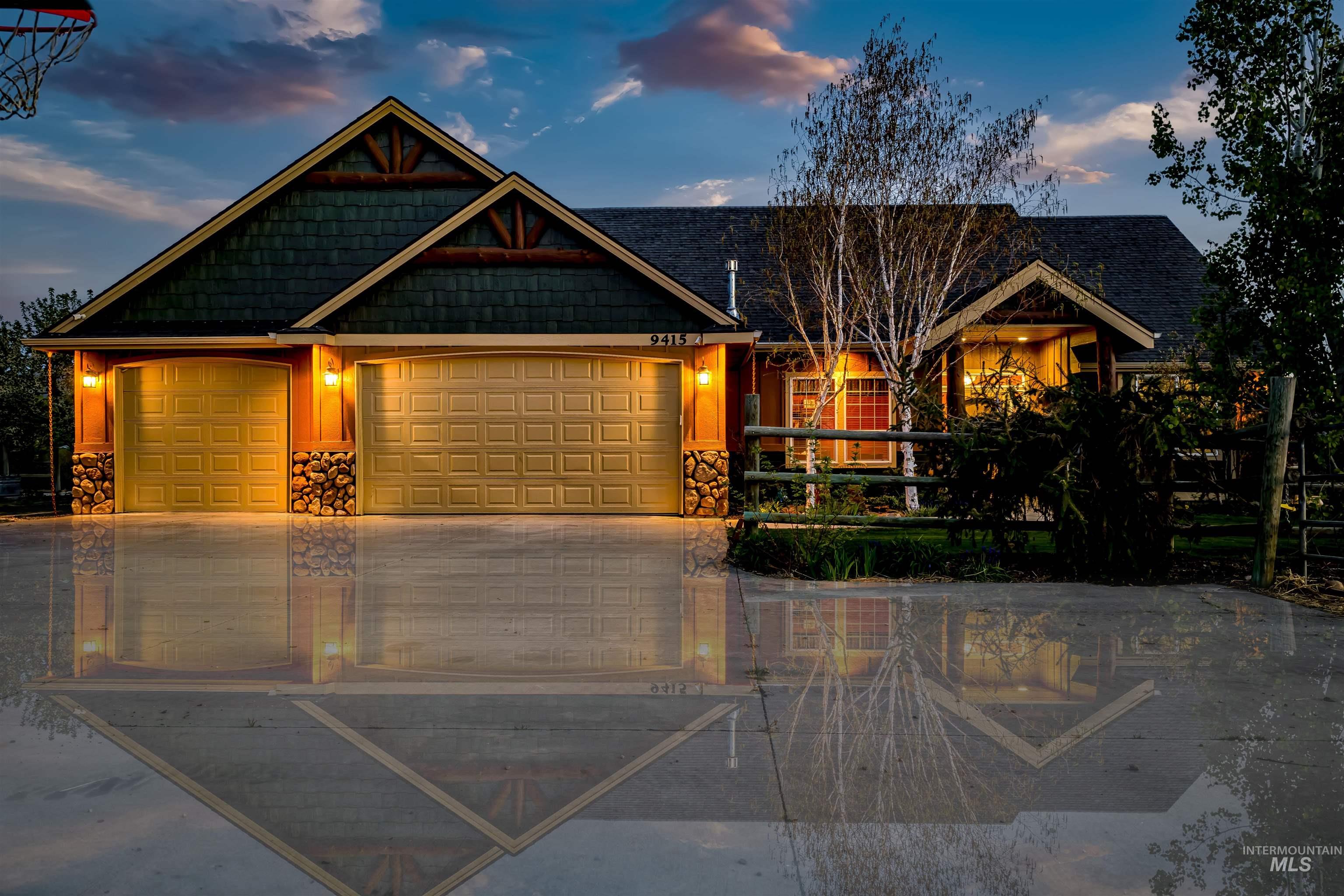 9415 N Highway 52, Horseshoe Bend, Idaho 83629, 3 Bedrooms, 2 Bathrooms, Residential For Sale, Price $1,380,000,MLS 98988172