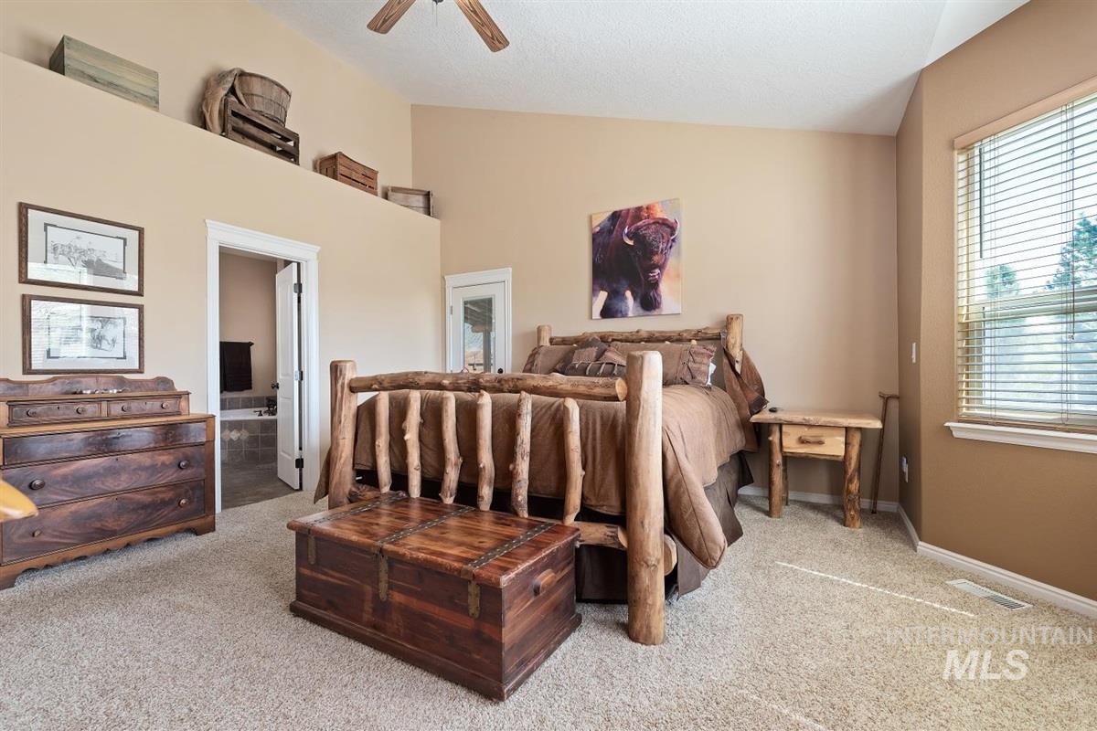 9415 N Highway 52, Horseshoe Bend, Idaho 83629, 3 Bedrooms, 2 Bathrooms, Residential For Sale, Price $1,380,000,MLS 98988172