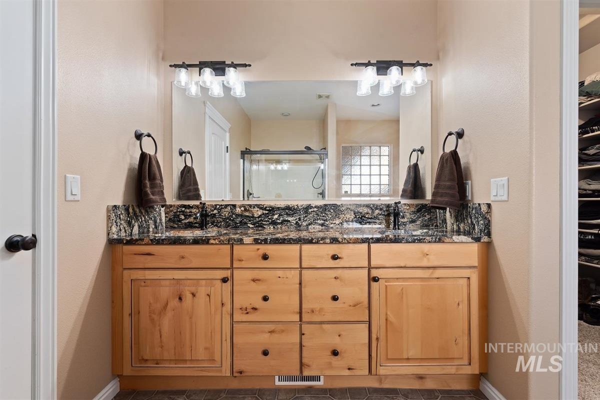 9415 N Highway 52, Horseshoe Bend, Idaho 83629, 3 Bedrooms, 2 Bathrooms, Residential For Sale, Price $1,380,000,MLS 98988172