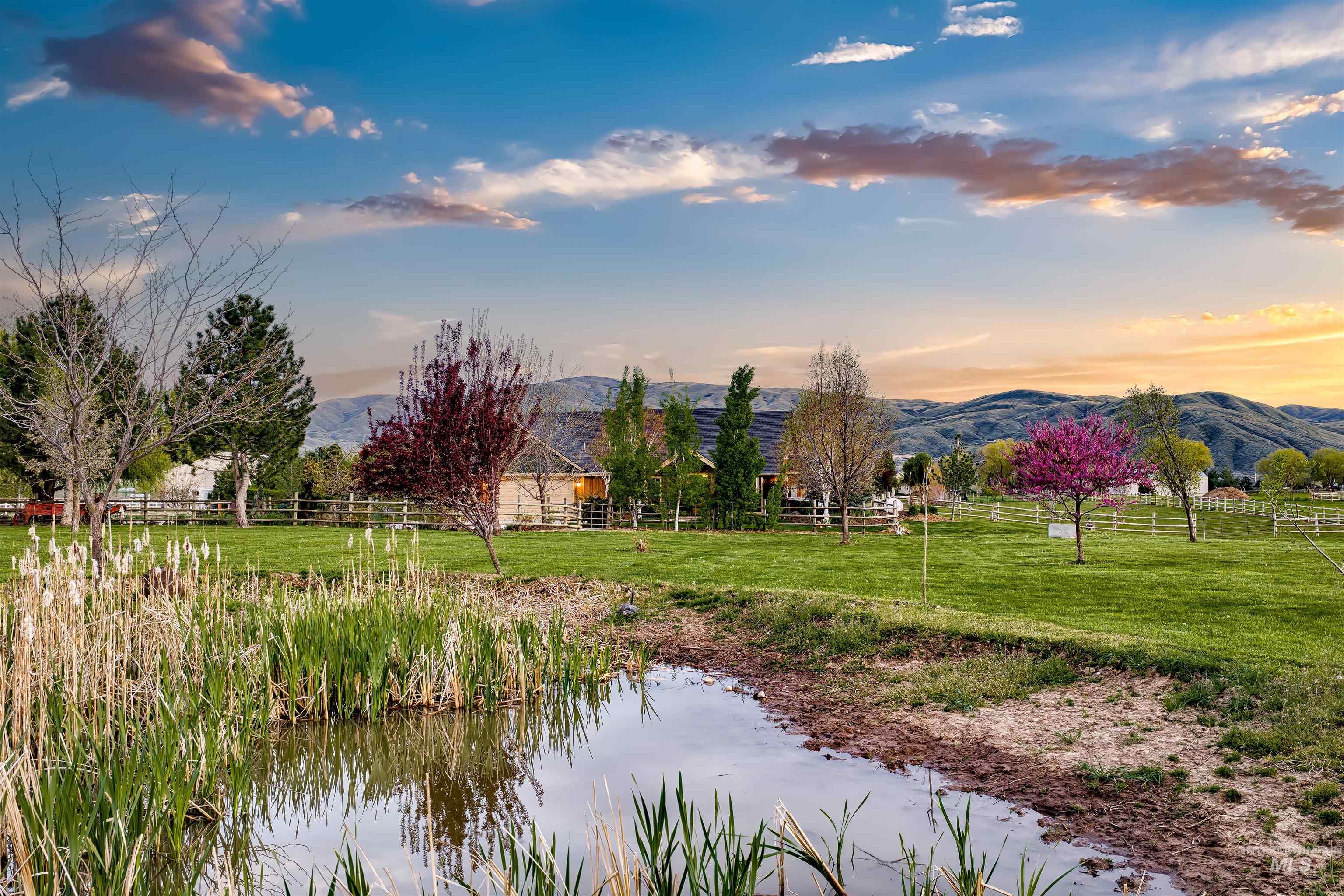 9415 N Highway 52, Horseshoe Bend, Idaho 83629, 3 Bedrooms, 2 Bathrooms, Residential For Sale, Price $1,380,000,MLS 98988172