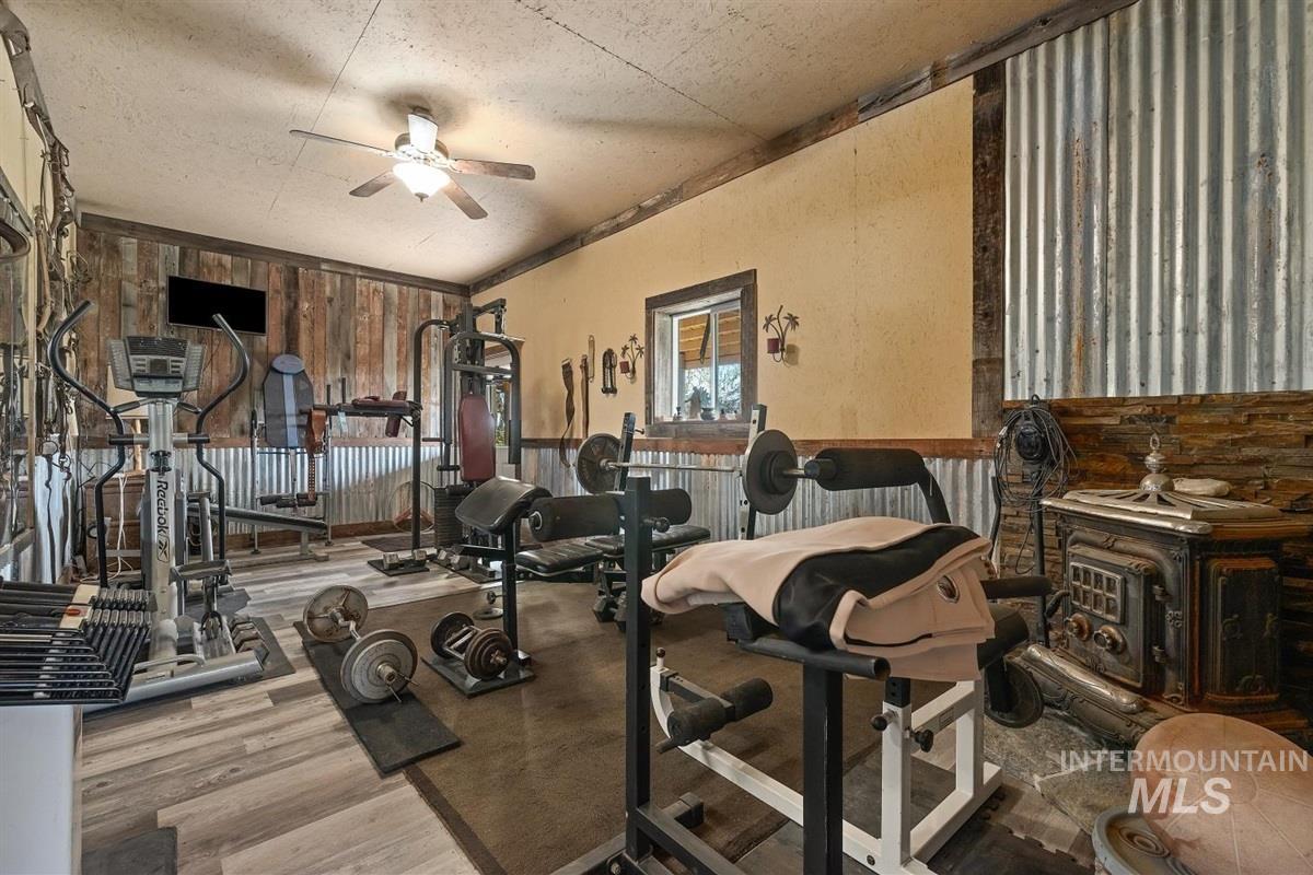9415 N Highway 52, Horseshoe Bend, Idaho 83629, 3 Bedrooms, 2 Bathrooms, Residential For Sale, Price $1,380,000,MLS 98988172