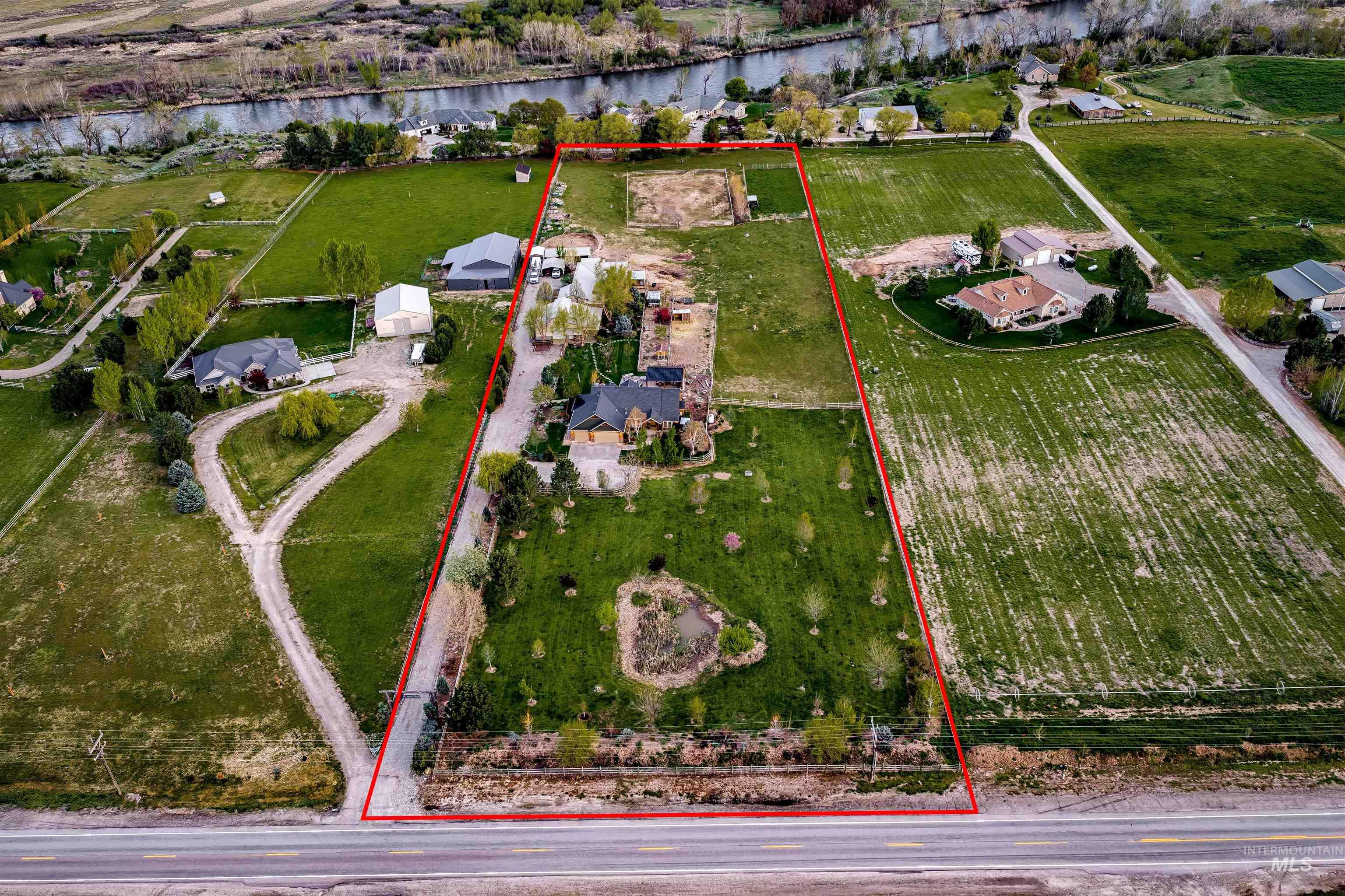 9415 N Highway 52, Horseshoe Bend, Idaho 83629, 3 Bedrooms, 2 Bathrooms, Residential For Sale, Price $1,380,000,MLS 98988172