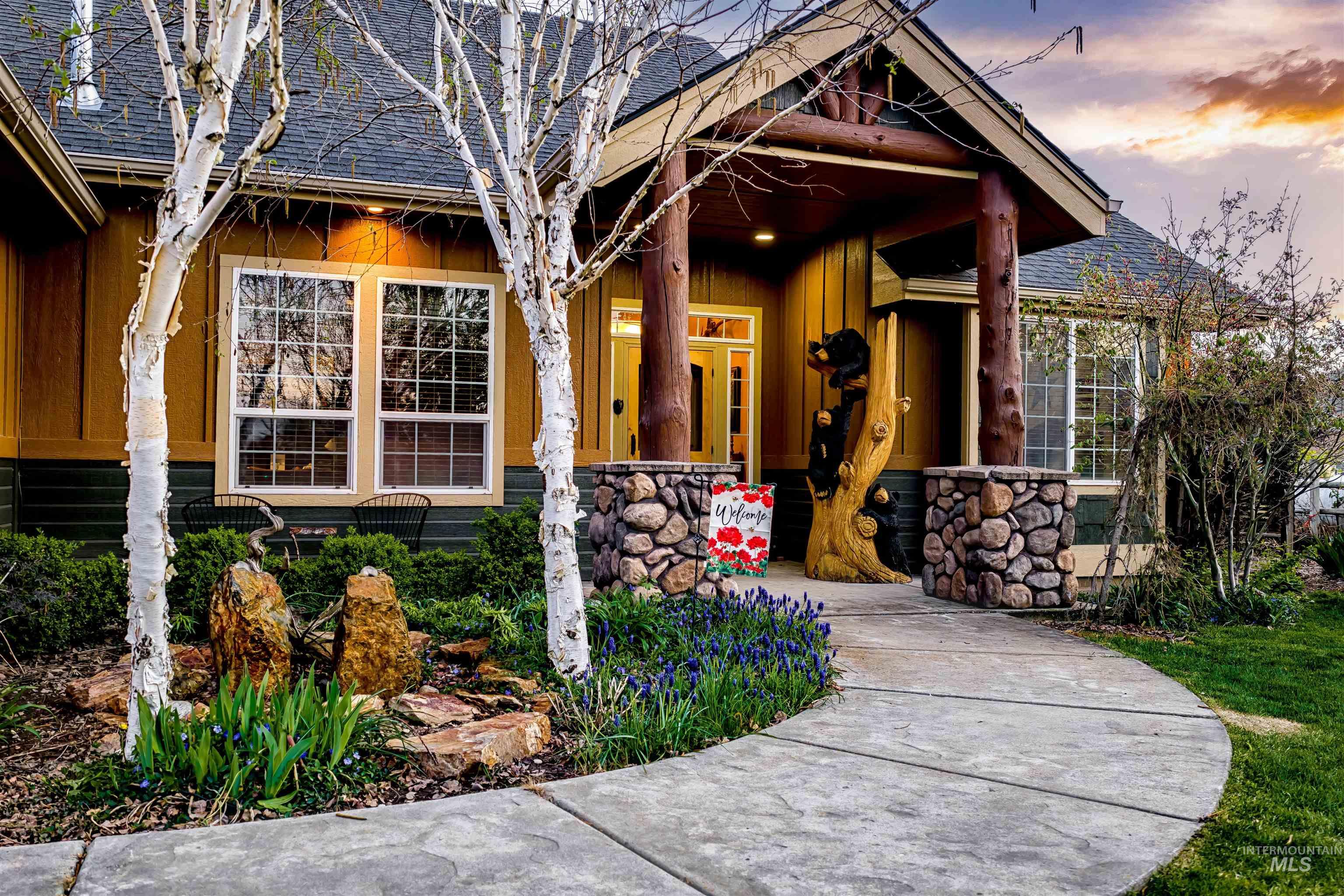 9415 N Highway 52, Horseshoe Bend, Idaho 83629, 3 Bedrooms, 2 Bathrooms, Residential For Sale, Price $1,380,000,MLS 98988172