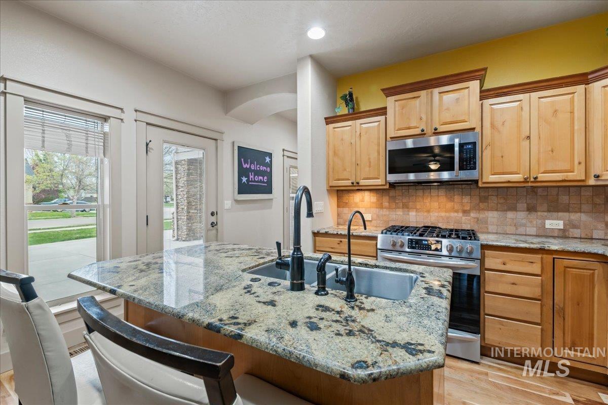 1896 E Meadow Creek Dr., Meridian, Idaho 83646, 4 Bedrooms, 2.5 Bathrooms, Residential For Sale, Price $579,900, 98988174