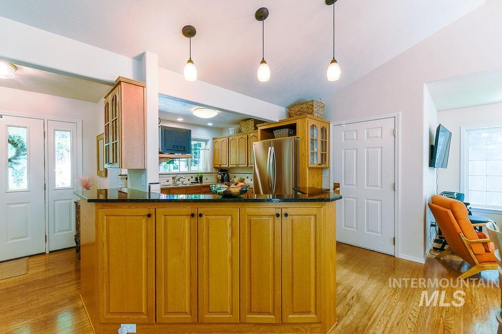 801 Conestoga Dr, Moscow, Idaho 83843, 5 Bedrooms, 3 Bathrooms, Residential For Sale, Price $699,000, 98988176