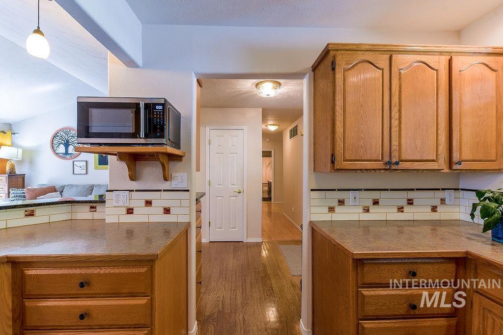 801 Conestoga Dr, Moscow, Idaho 83843, 5 Bedrooms, 3 Bathrooms, Residential For Sale, Price $699,000, 98988176