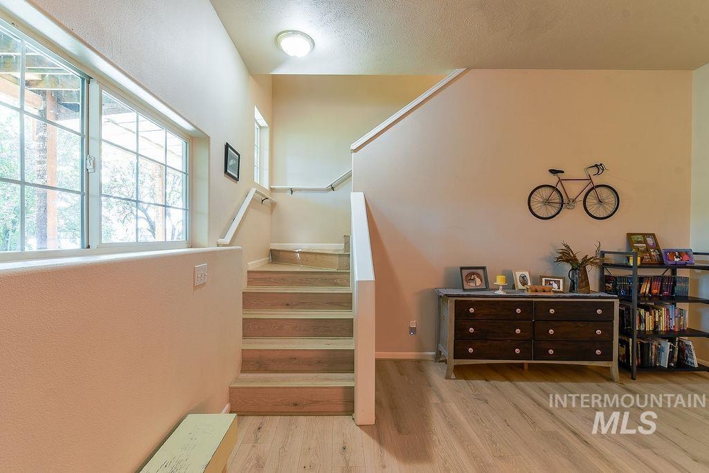 801 Conestoga Dr, Moscow, Idaho 83843, 5 Bedrooms, 3 Bathrooms, Residential For Sale, Price $699,000, 98988176