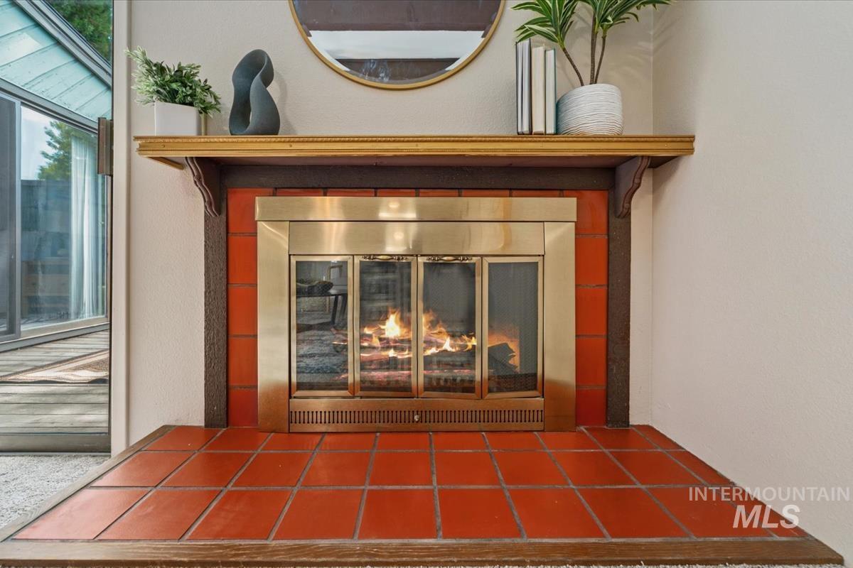 7123 W Cascade Dr, Boise, Idaho 83704-8633, 2 Bedrooms, 1.5 Bathrooms, Residential For Sale, Price $339,000, 98988179