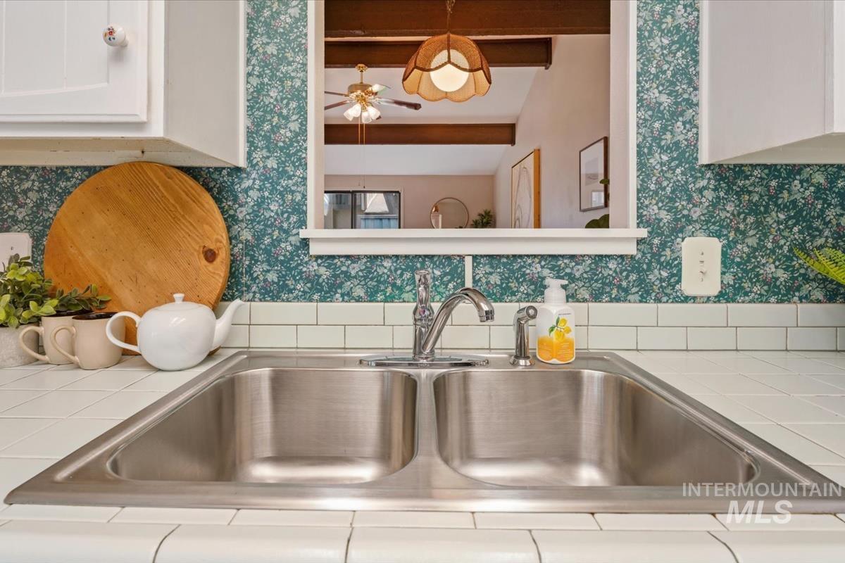 7123 W Cascade Dr, Boise, Idaho 83704-8633, 2 Bedrooms, 1.5 Bathrooms, Residential For Sale, Price $339,000, 98988179